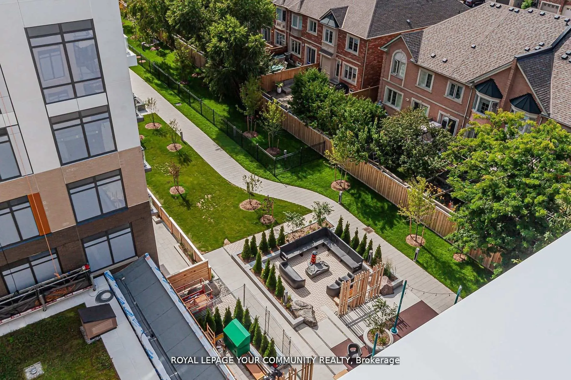 8 Beverley Glen Boulevard, #C711