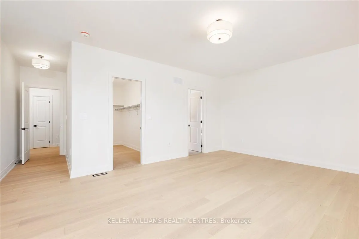 147 Lake Drive E