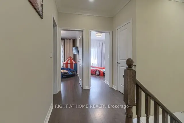 12 Laskin Drive