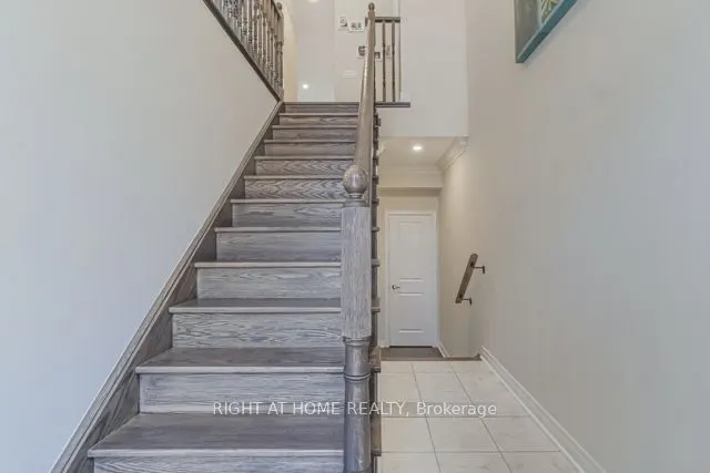 12 Laskin Drive