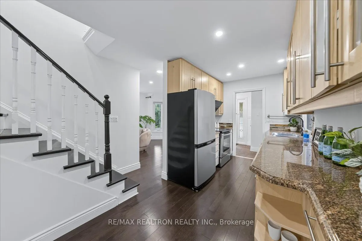 280 Douglas Road