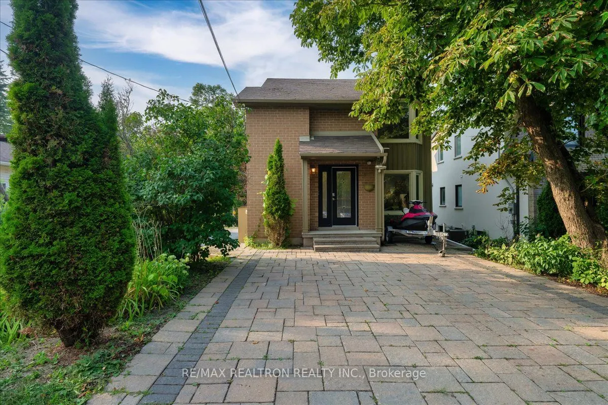 280 Douglas Road