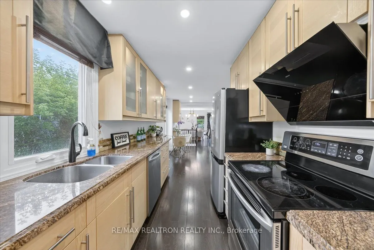 280 Douglas Road