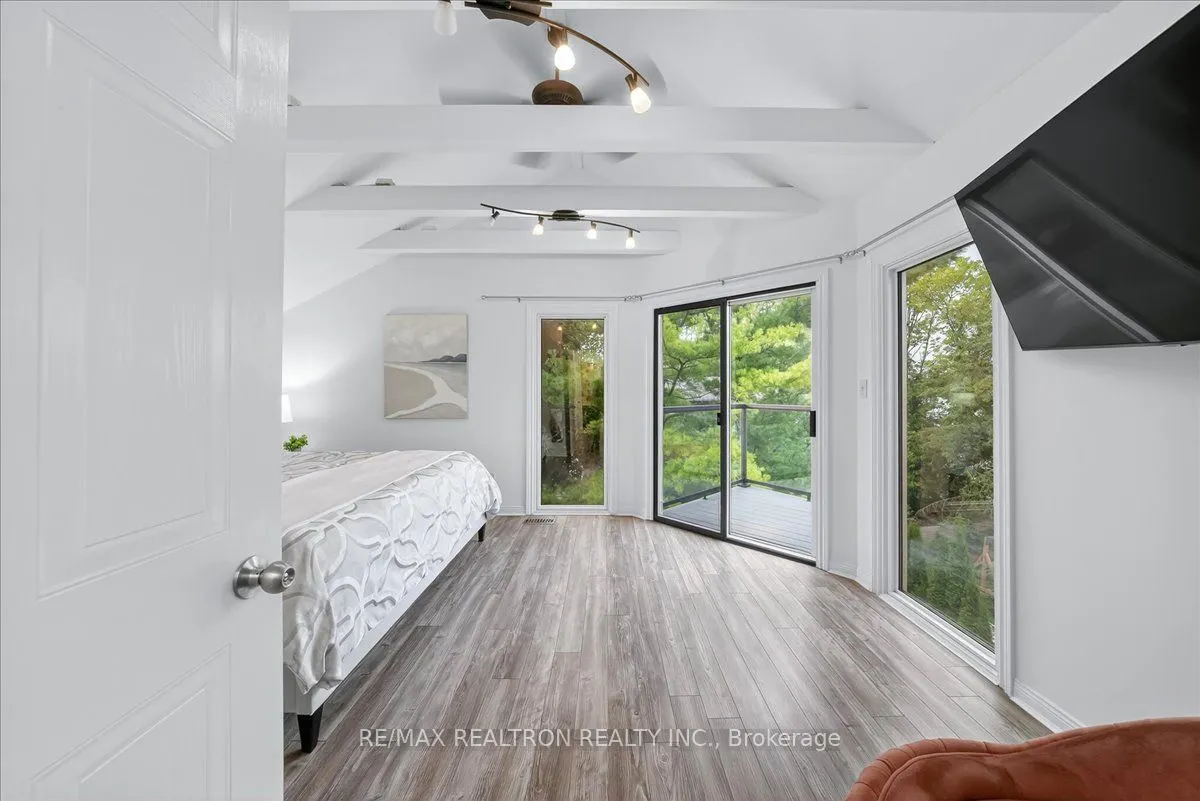 280 Douglas Road