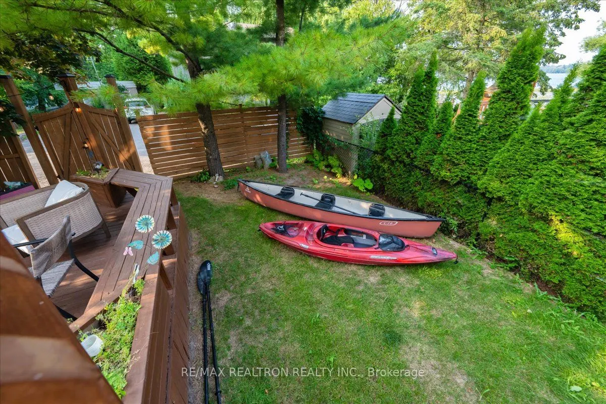 280 Douglas Road