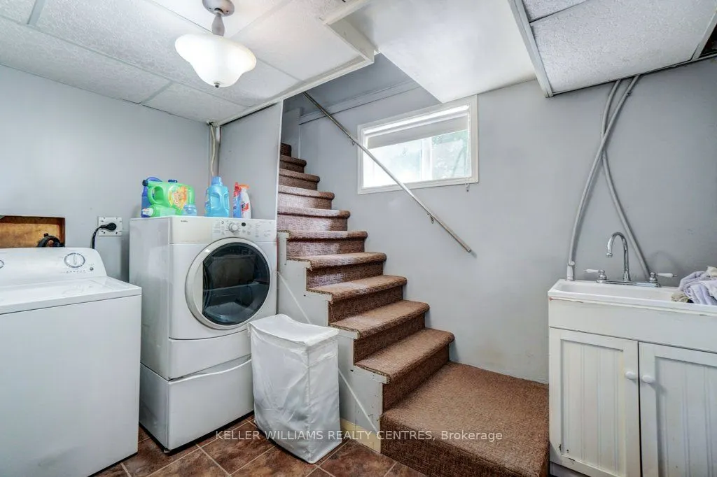 45 Albert Street N