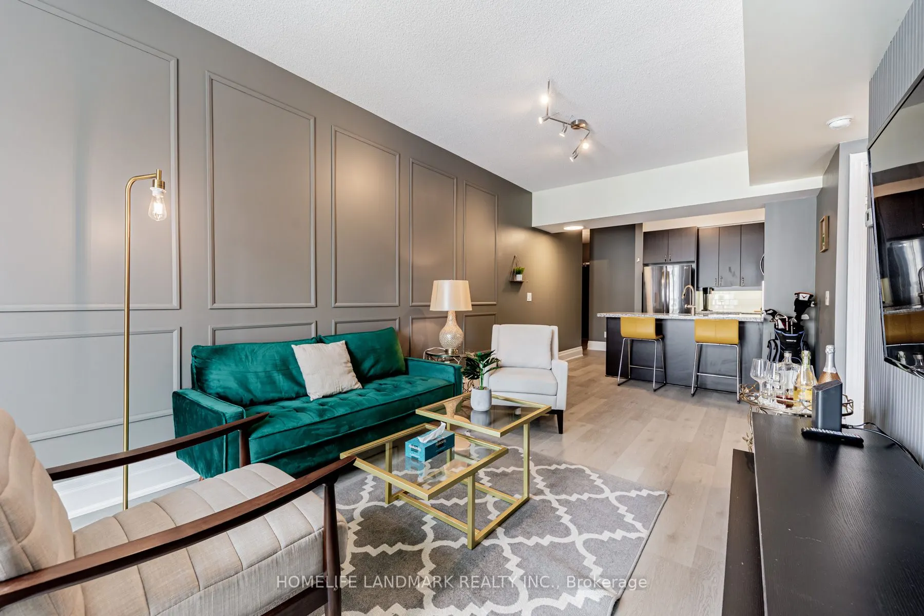 57 Upper Duke Crescent, #205