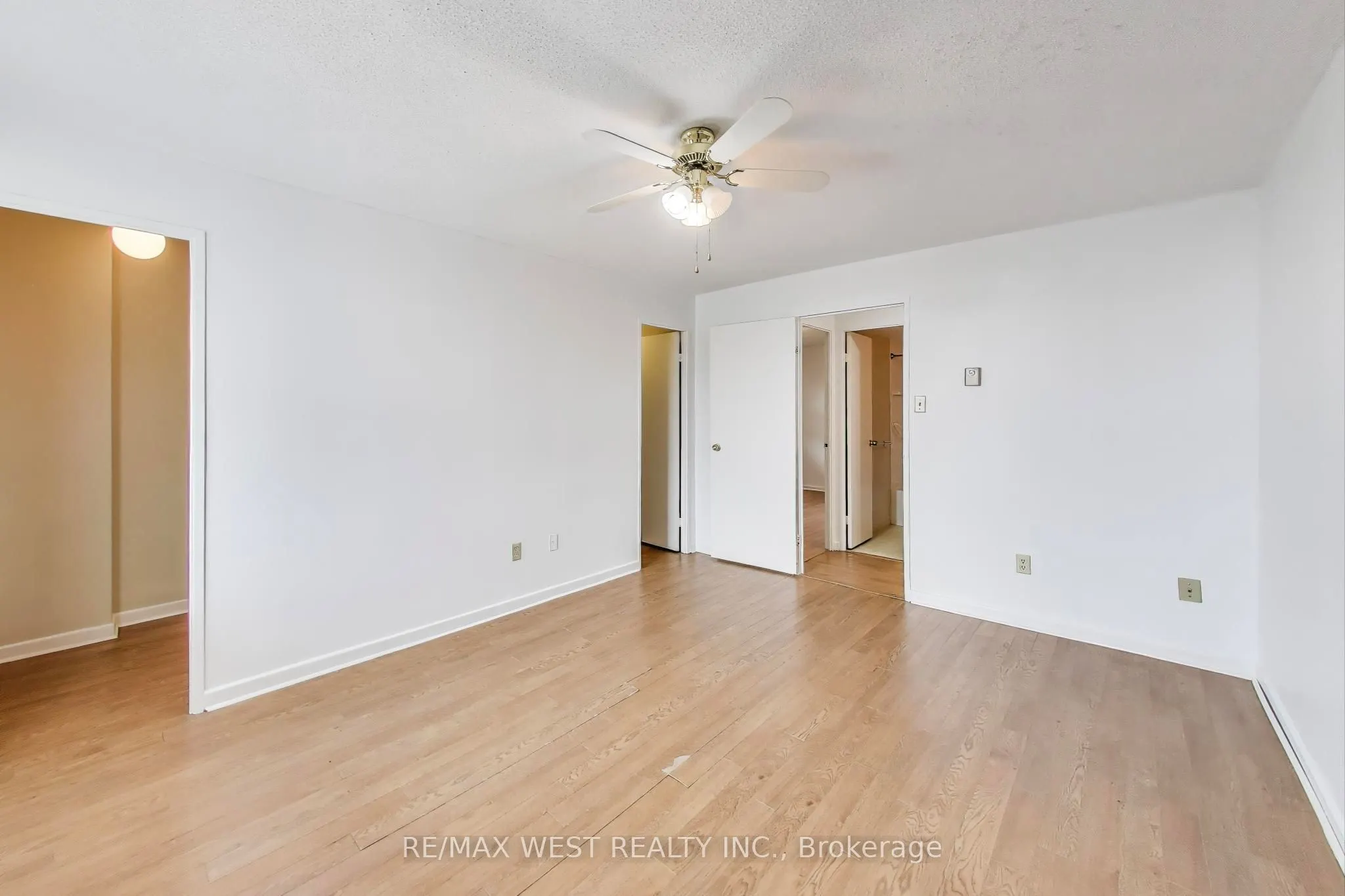 80 Inverlochy Boulevard, #410