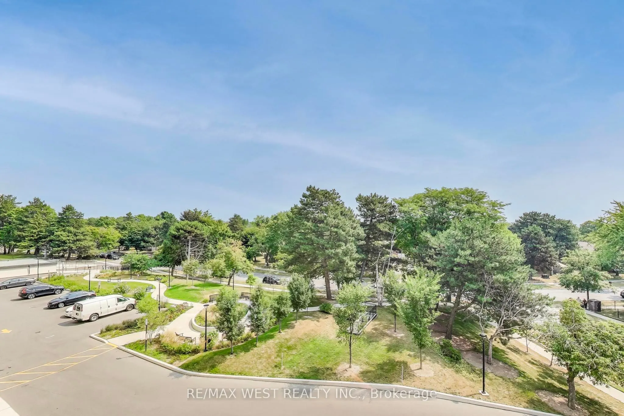 80 Inverlochy Boulevard, #410