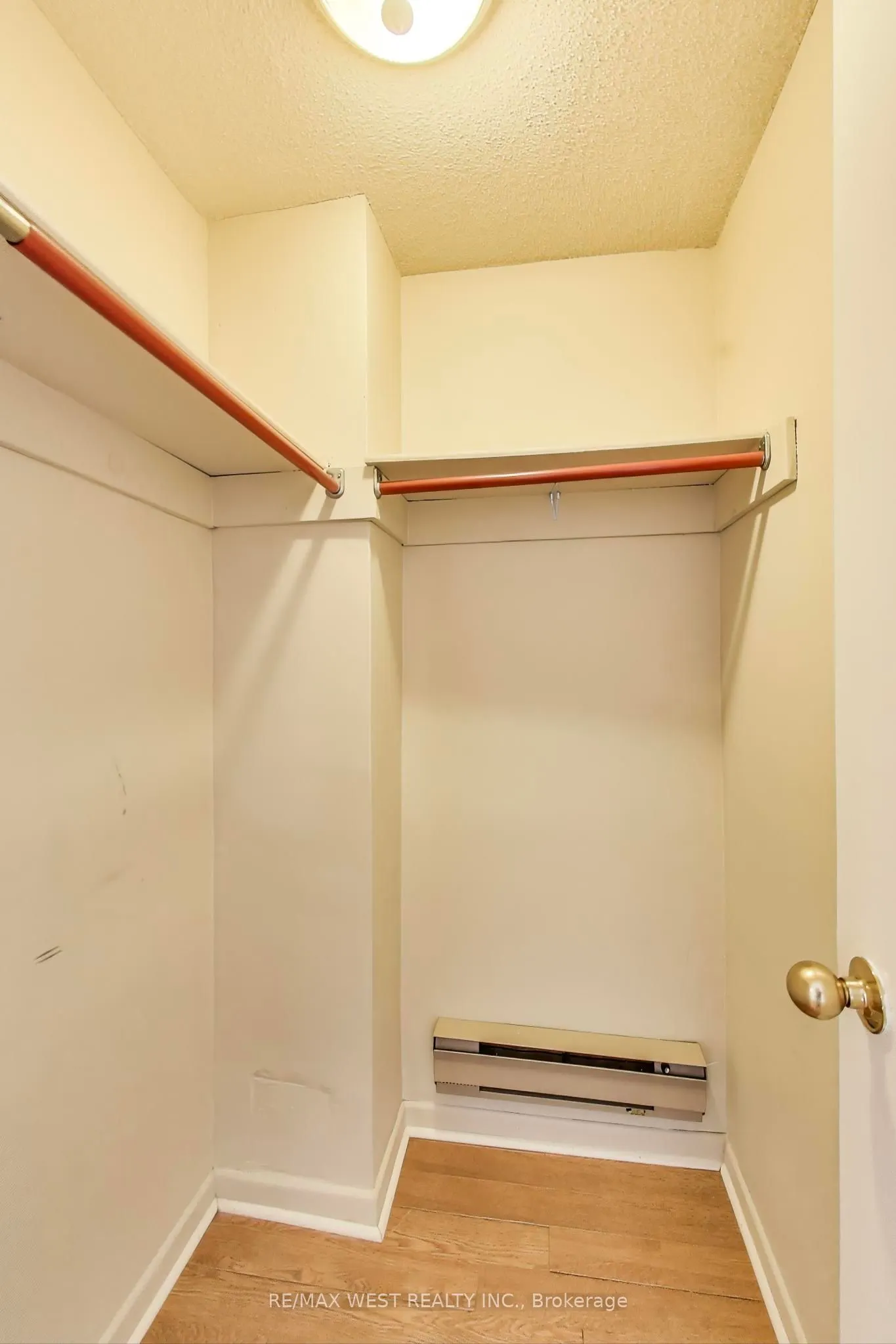 80 Inverlochy Boulevard, #410