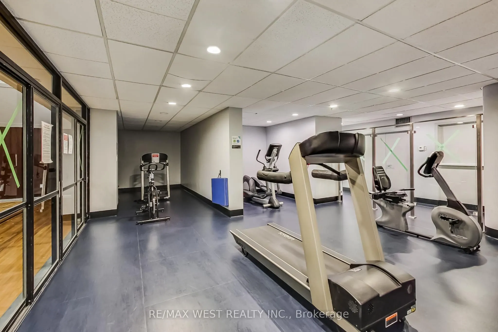 80 Inverlochy Boulevard, #410