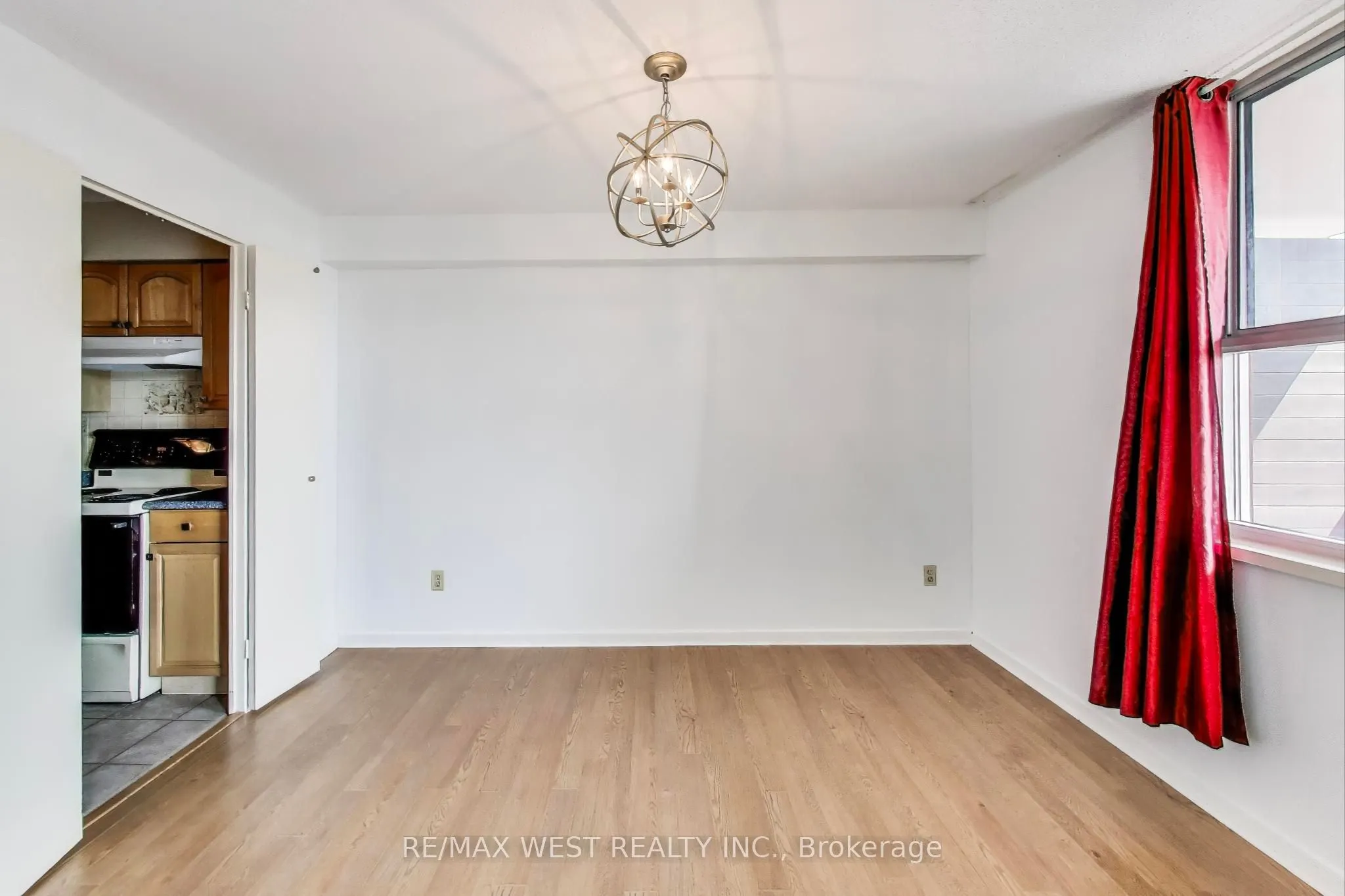 80 Inverlochy Boulevard, #410