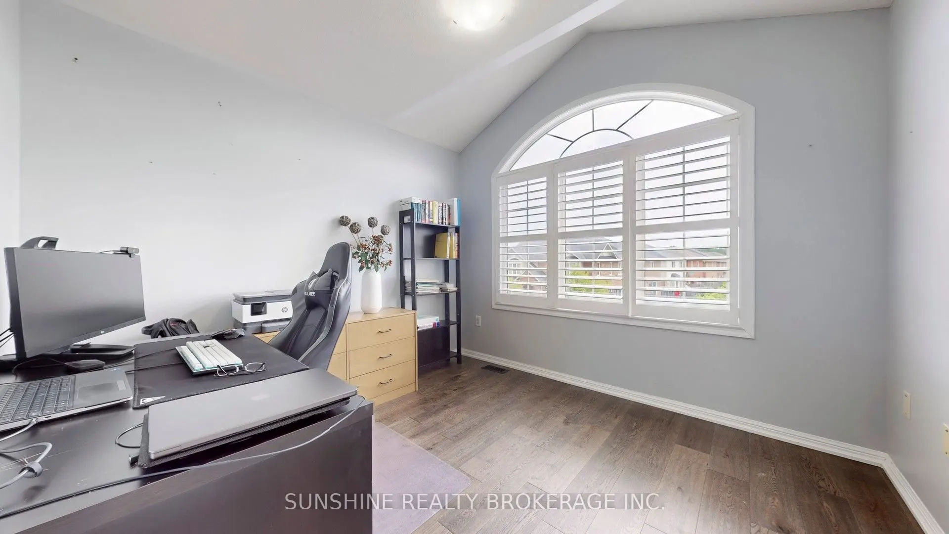 190 Miltrose Crescent