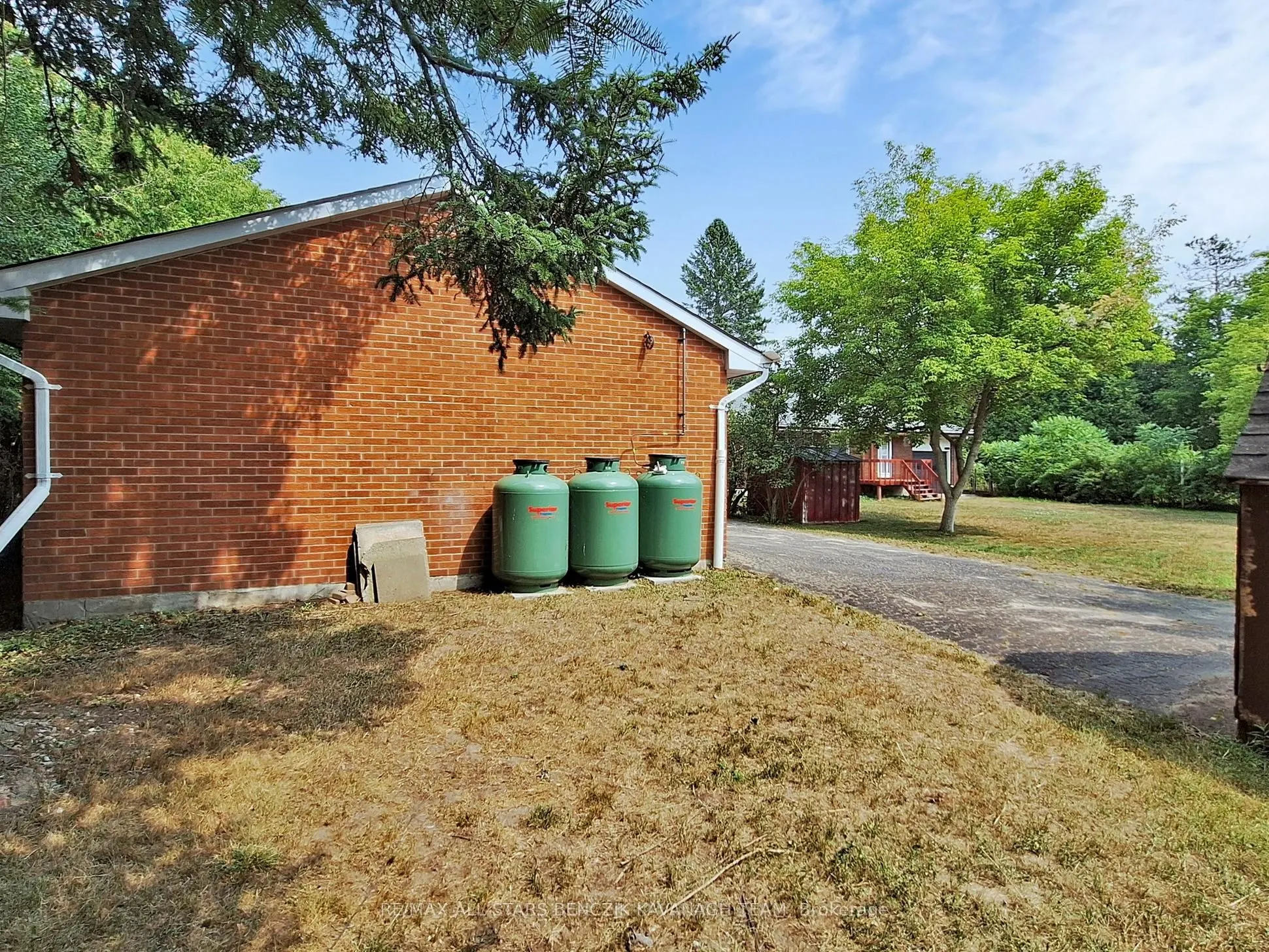 16638 Highway 48