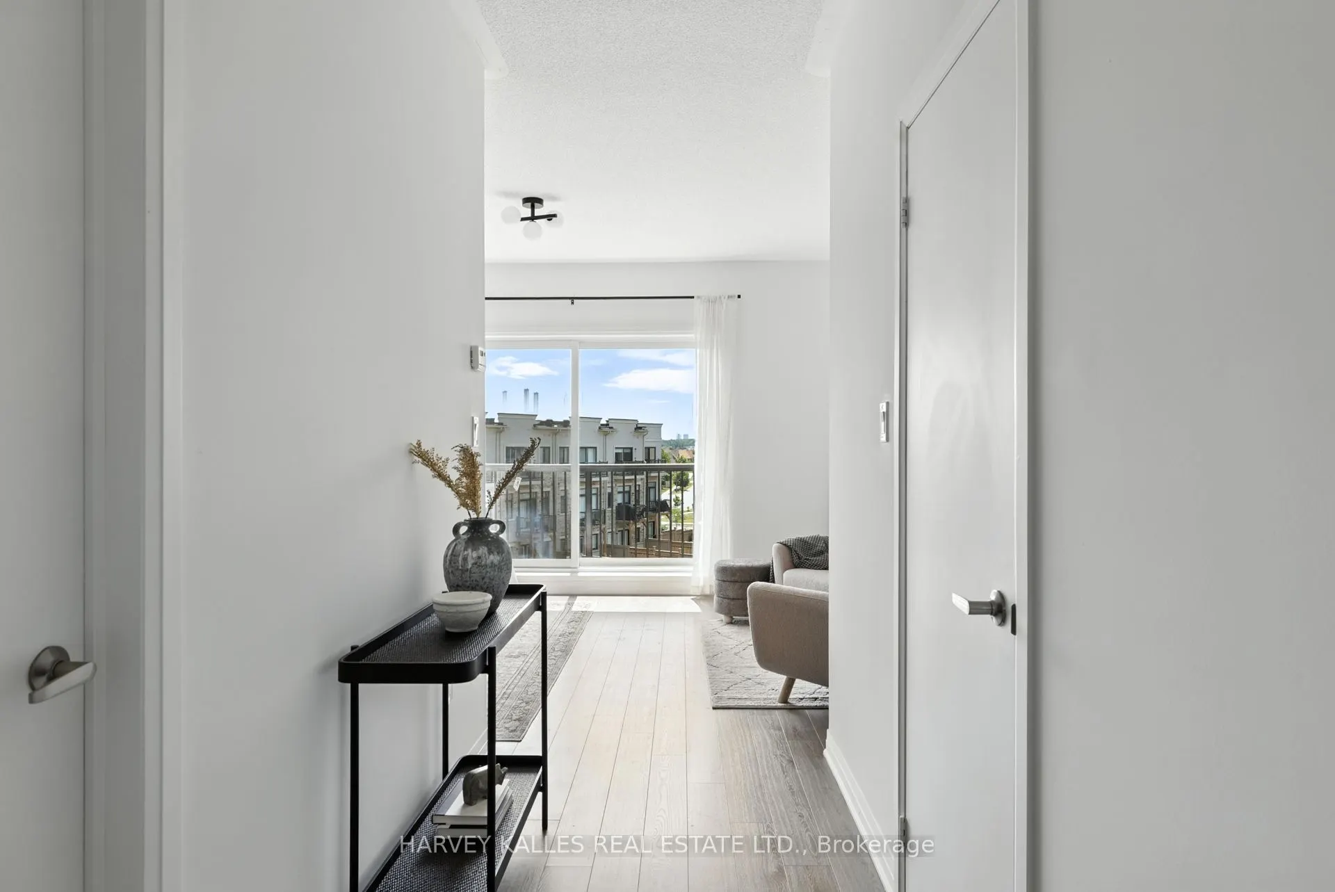 37 Arianna Crescent
