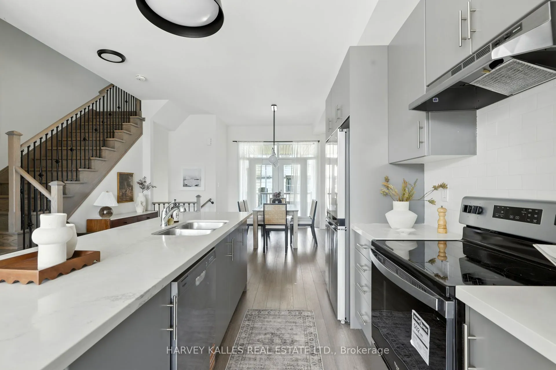 37 Arianna Crescent