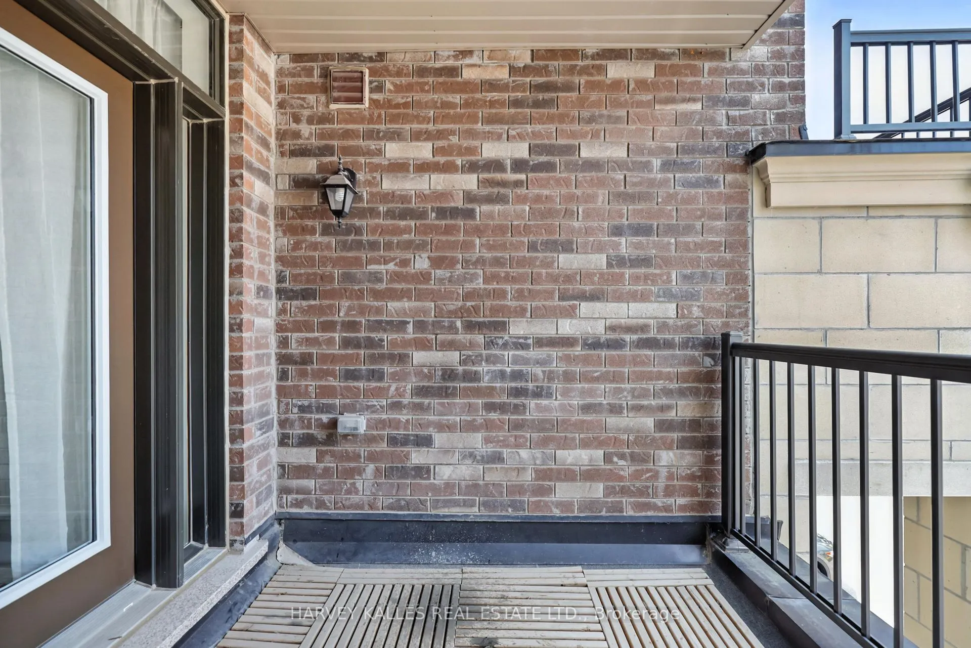 37 Arianna Crescent