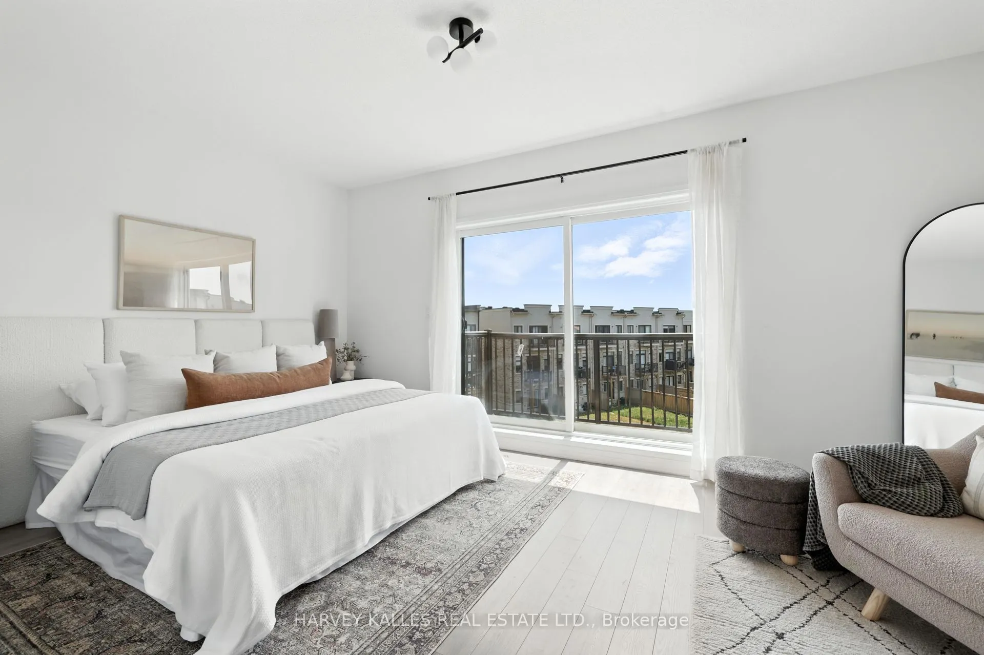37 Arianna Crescent