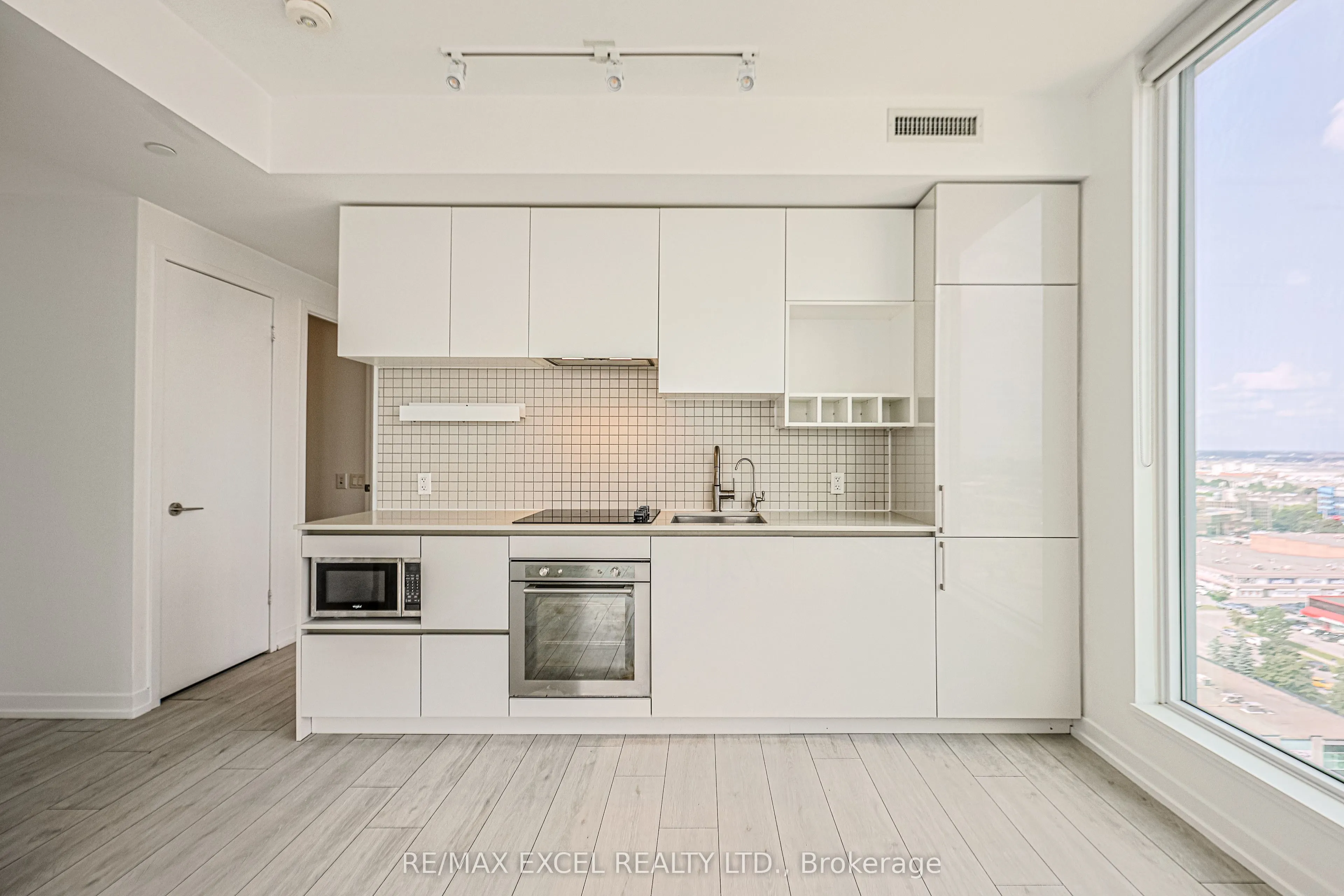 898 Portage Parkway, #1703