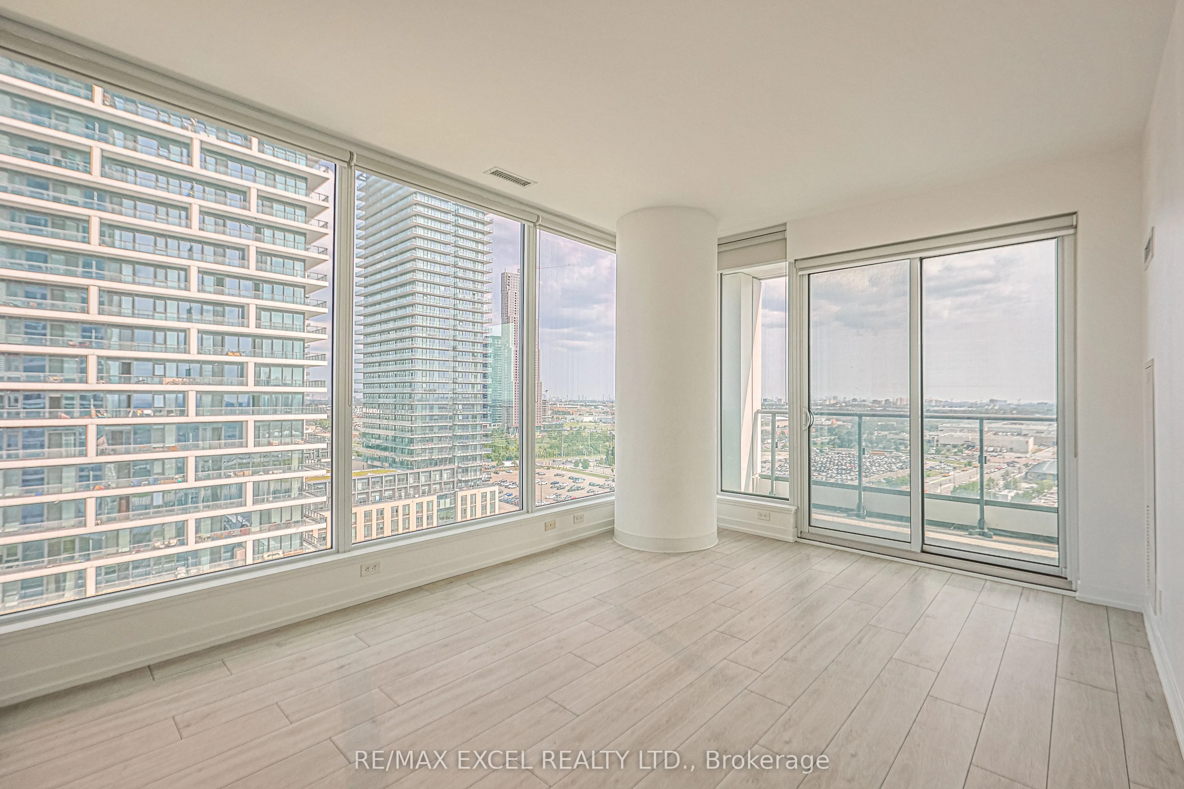 898 Portage Parkway, #1703