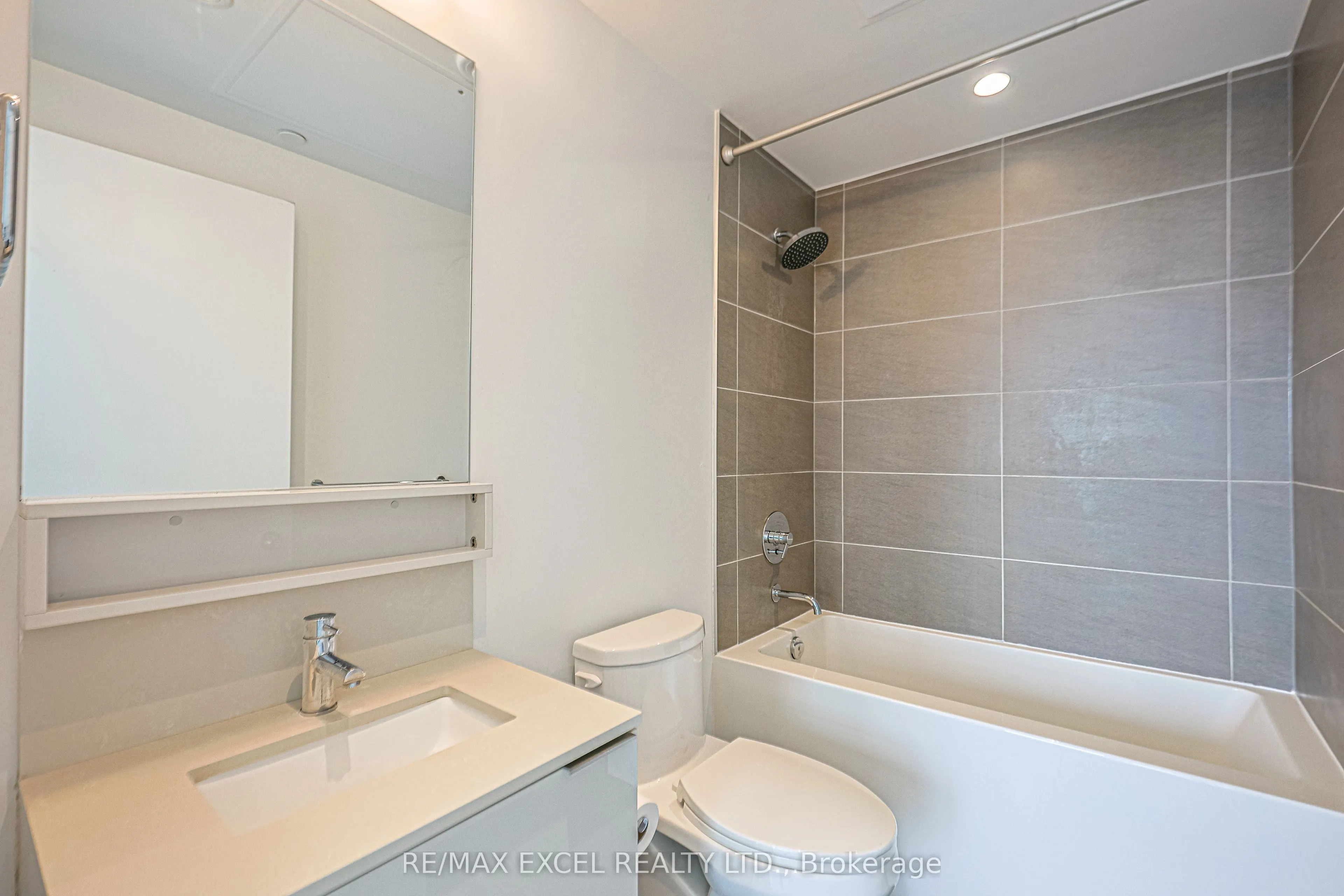 898 Portage Parkway, #1703