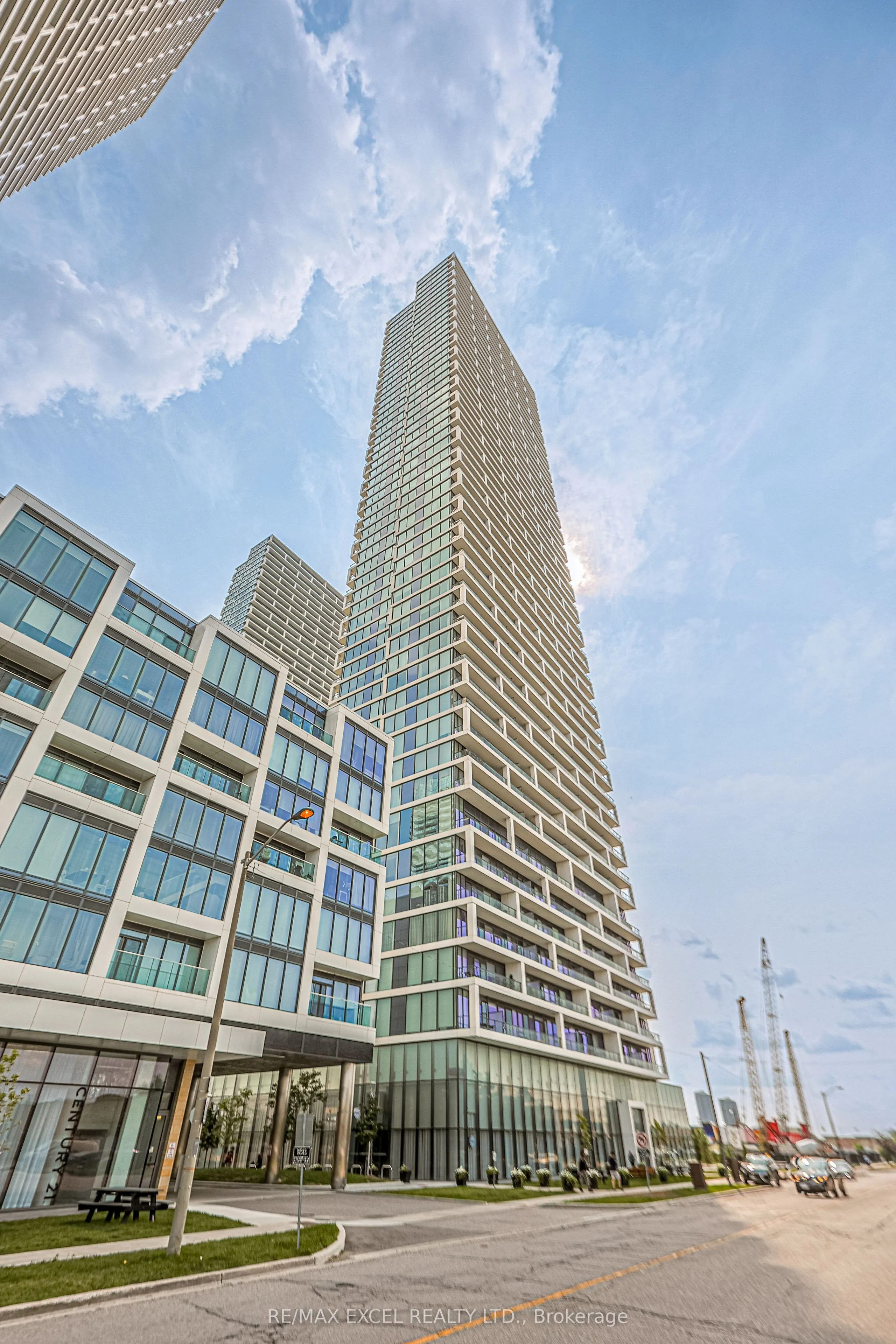 898 Portage Parkway, #1703