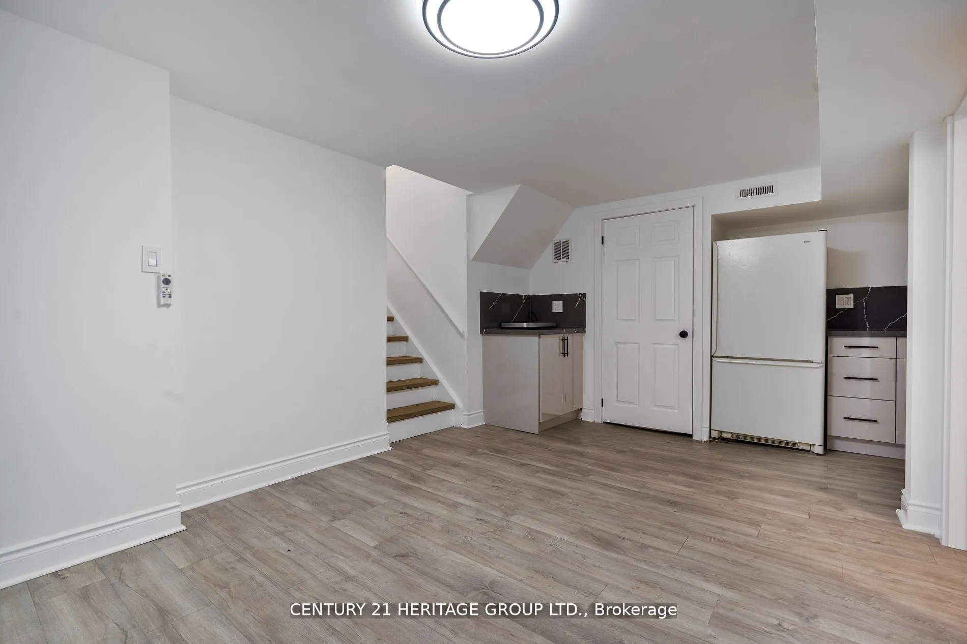 298 Roywood Crescent