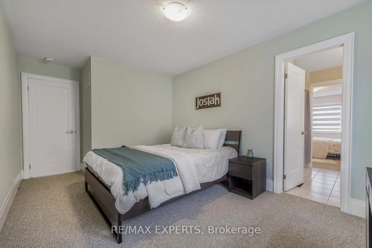 75 Bethpage Crescent