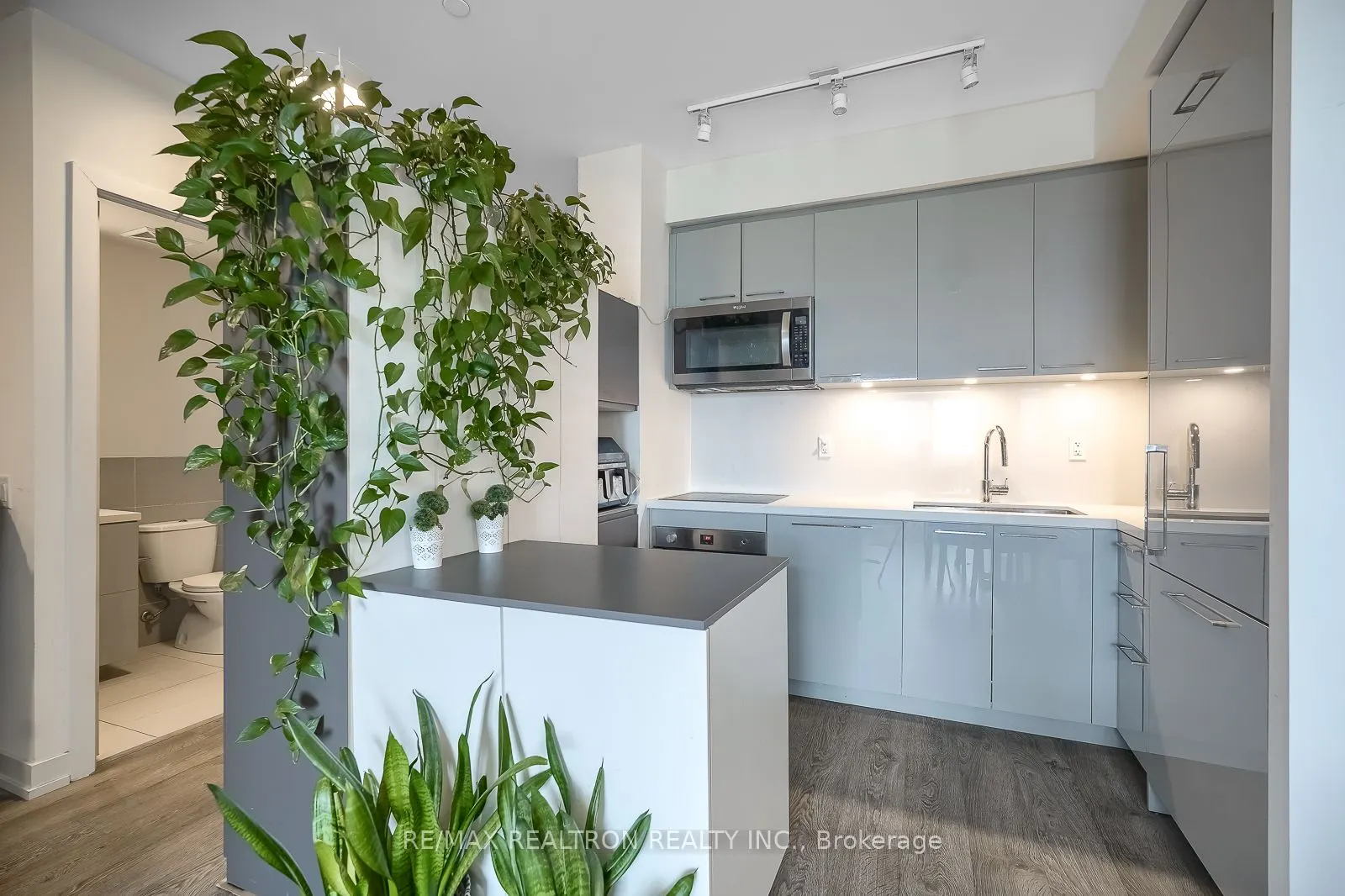1 Grandview Avenue, #2707