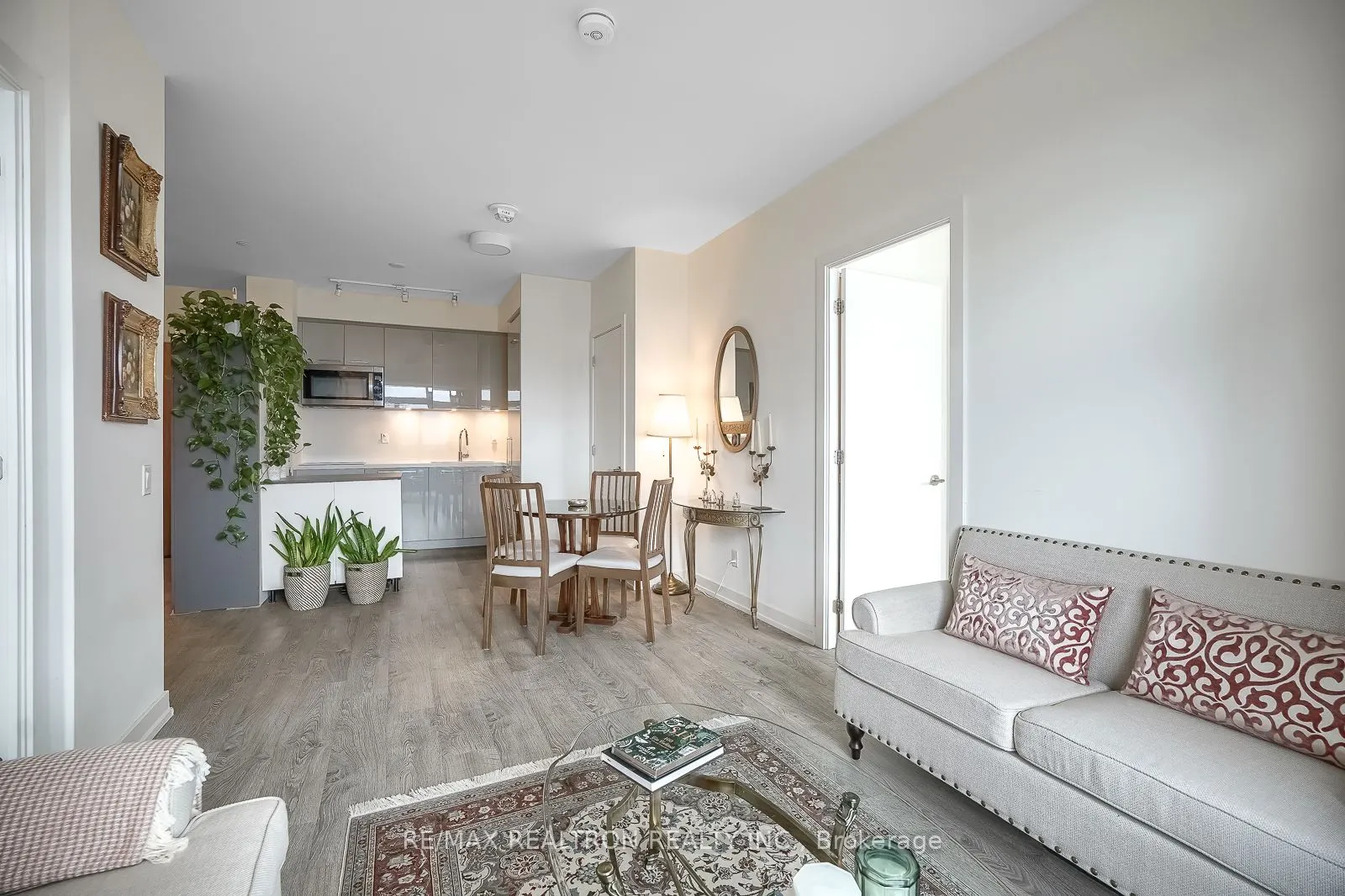 1 Grandview Avenue, #2707