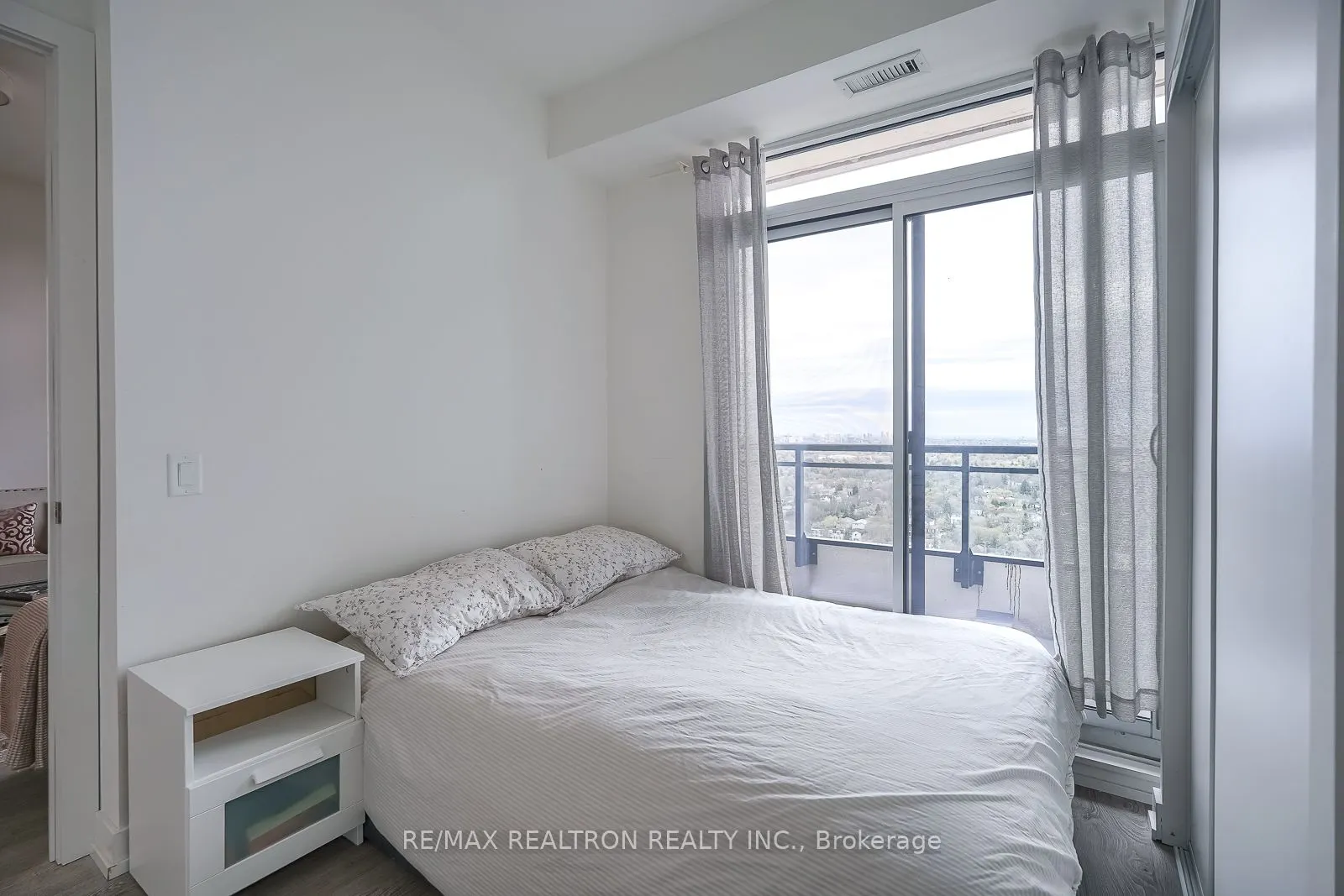 1 Grandview Avenue, #2707