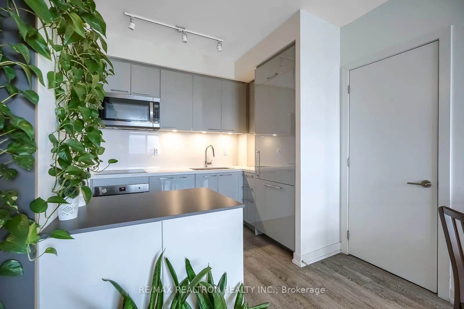 1 Grandview Avenue, #2707