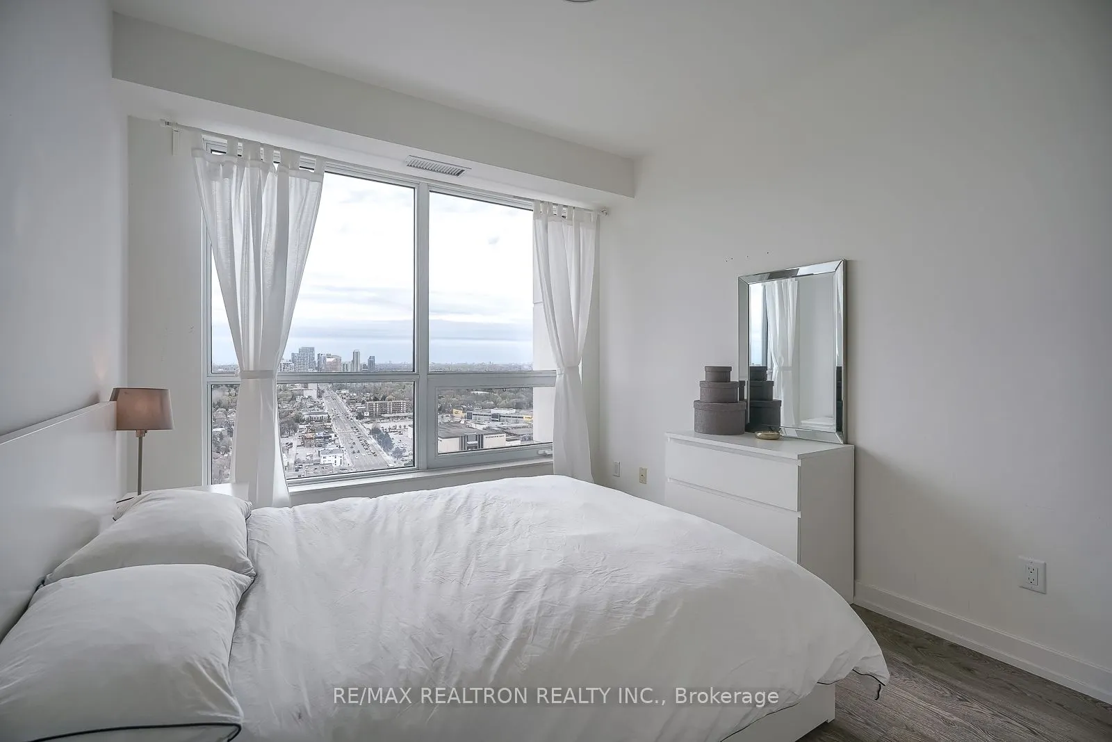 1 Grandview Avenue, #2707