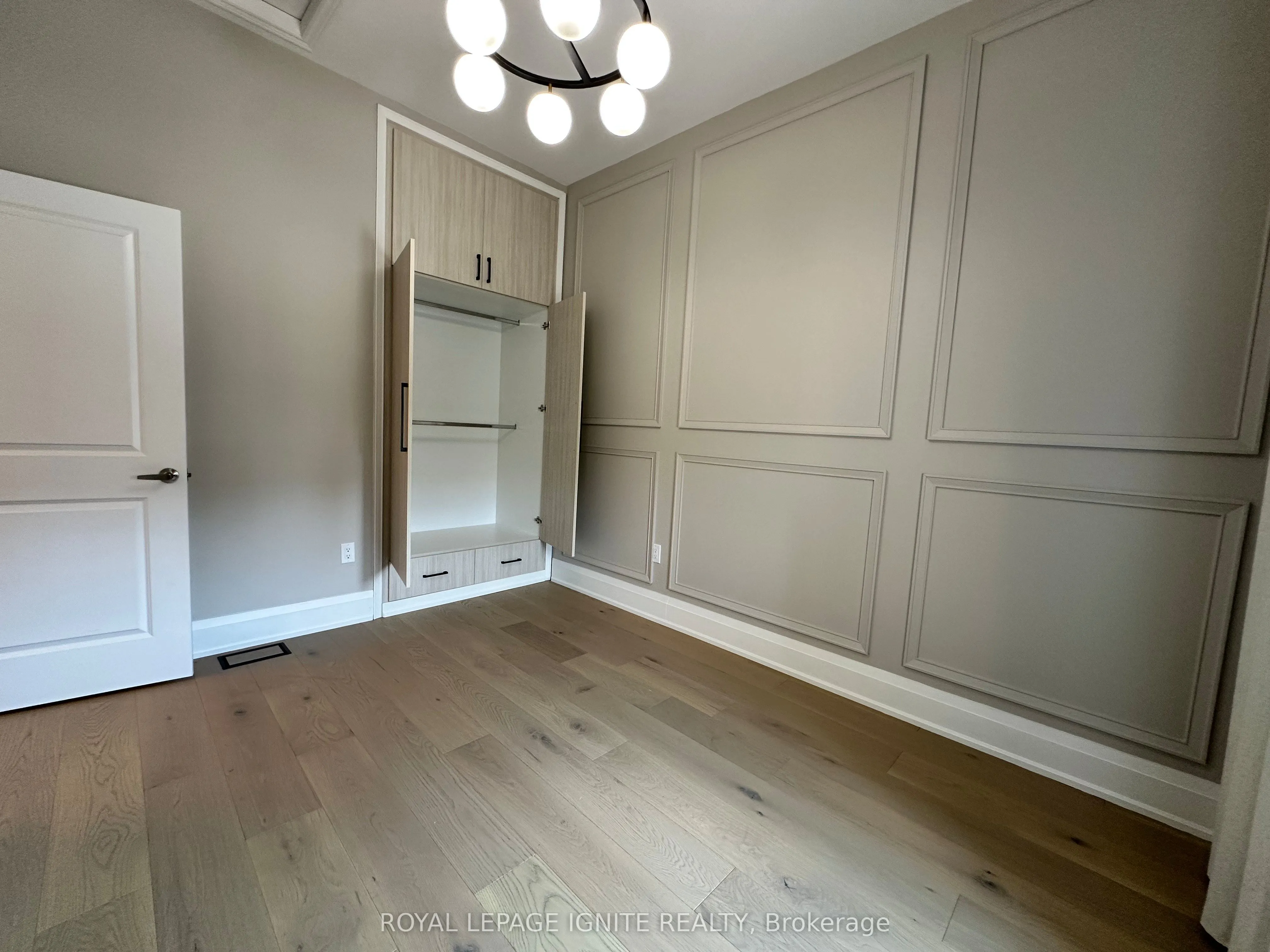 27 Oren Street