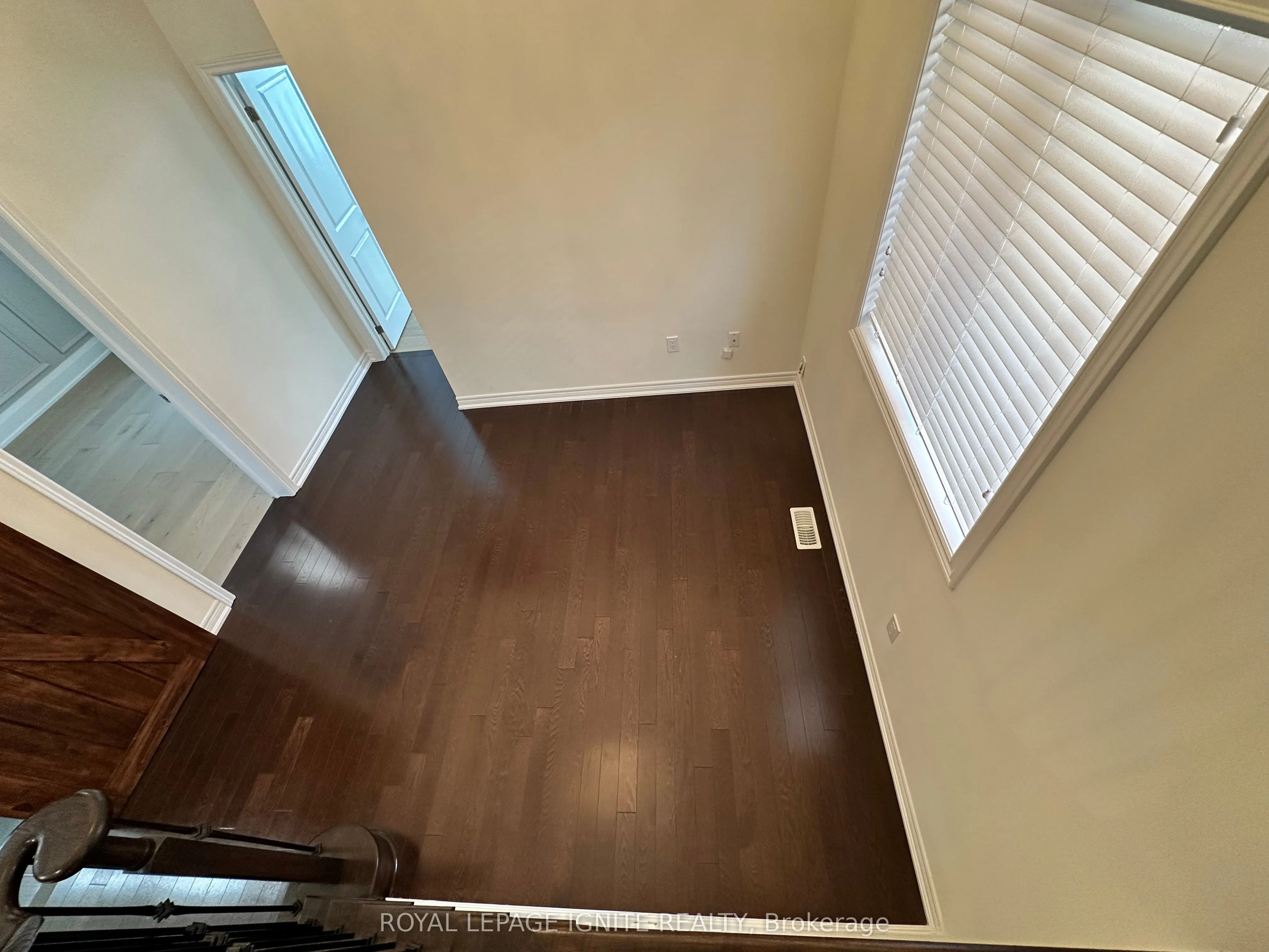 27 Oren Street