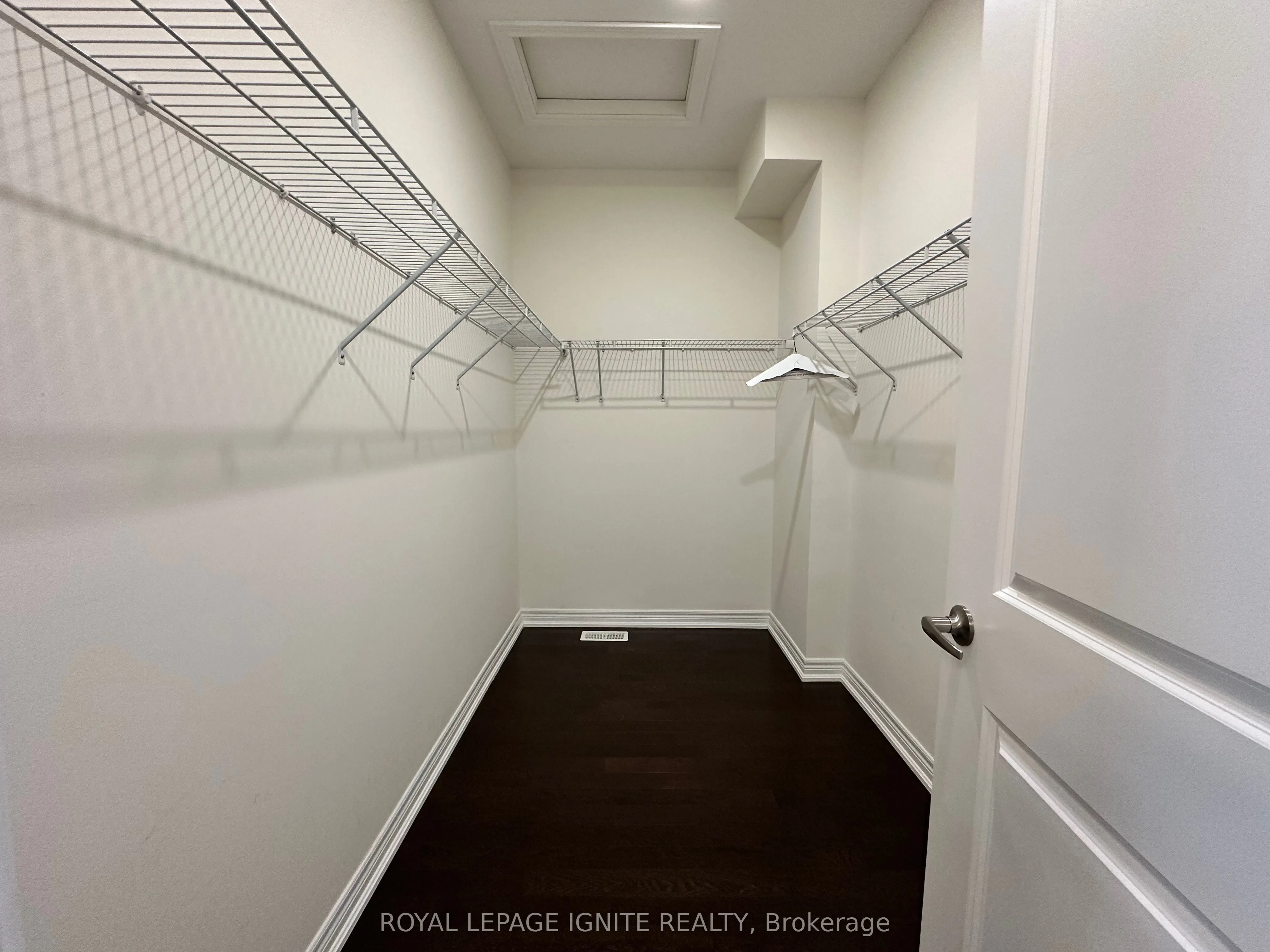 27 Oren Street