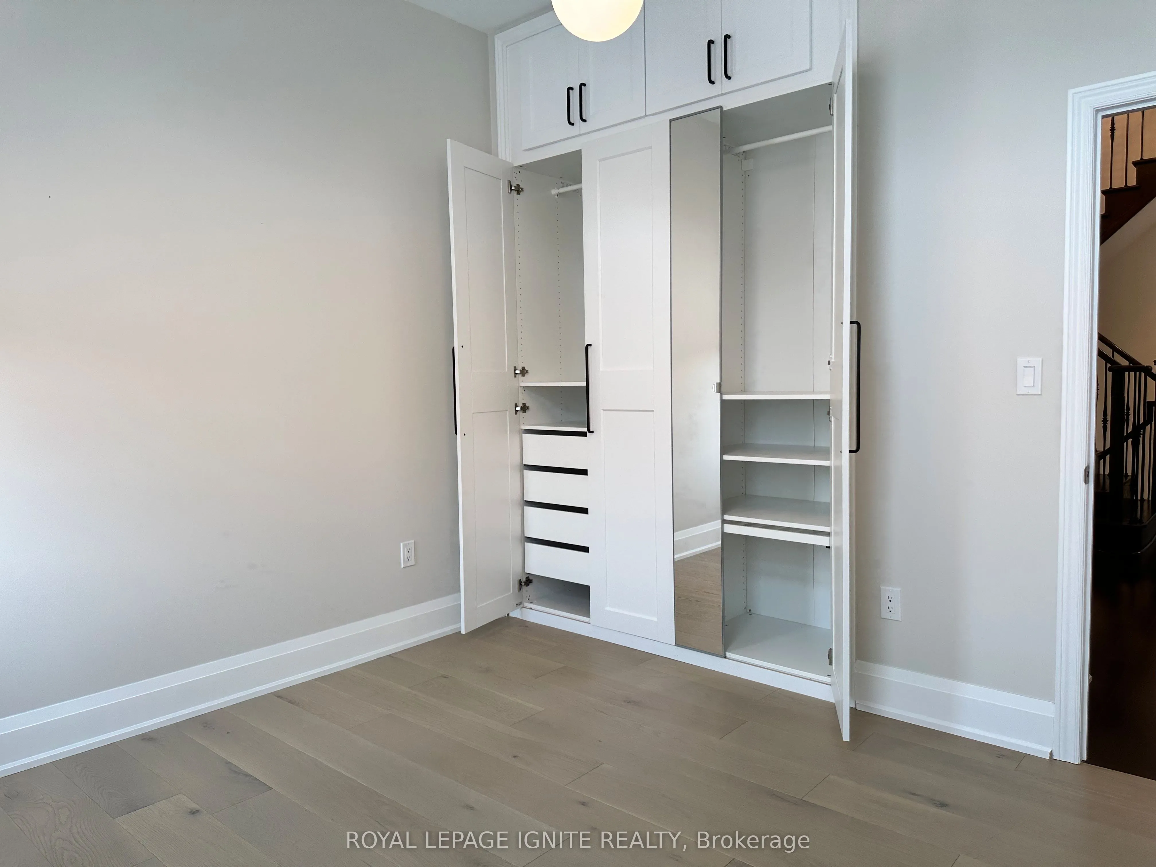 27 Oren Street
