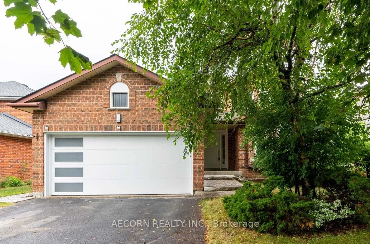 17 Elva Court
