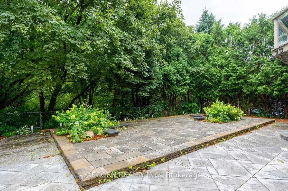 17 Elva Court