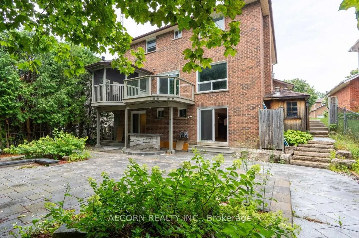 17 Elva Court