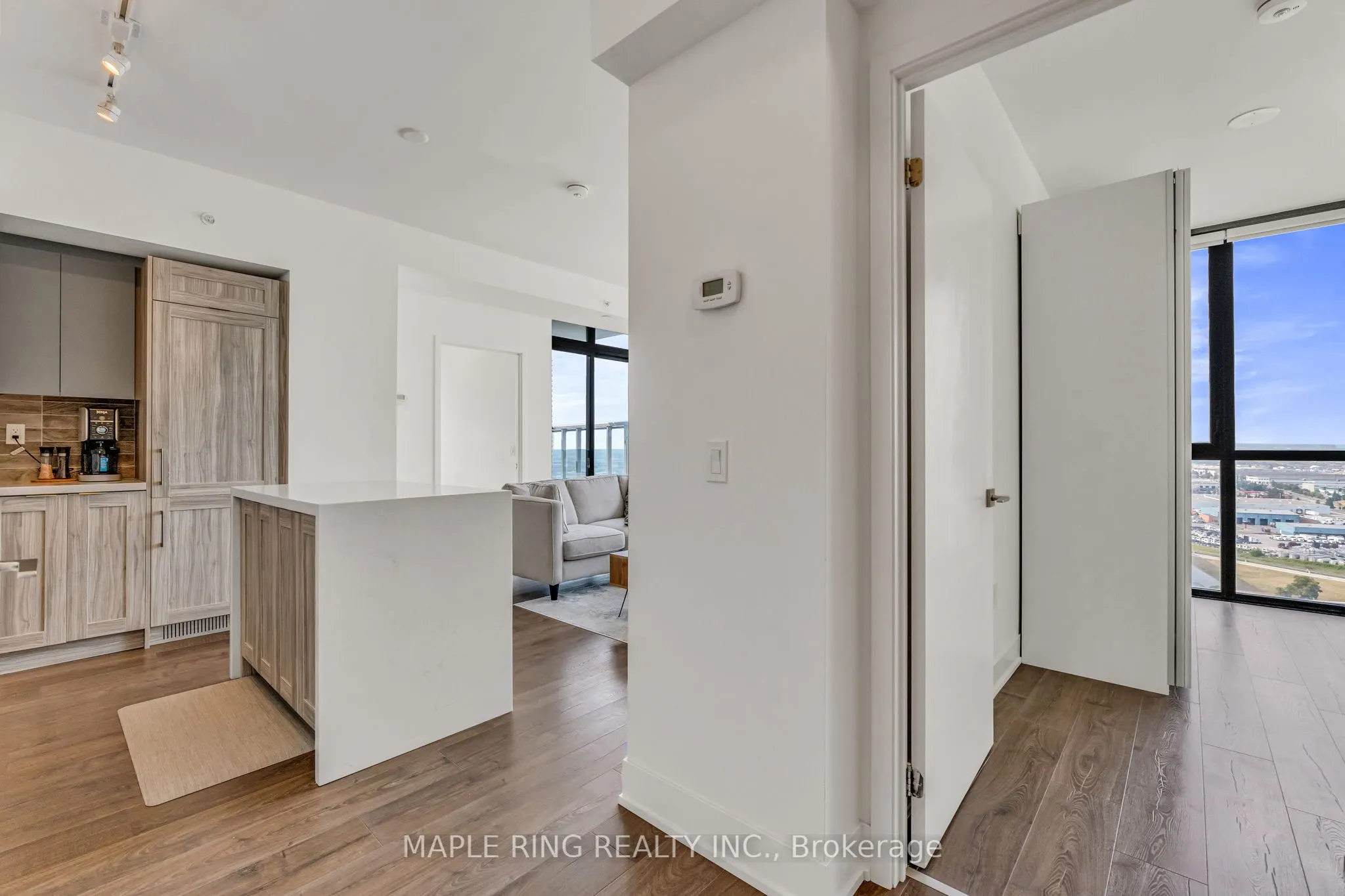 2916 Highway 7 Road, #1807