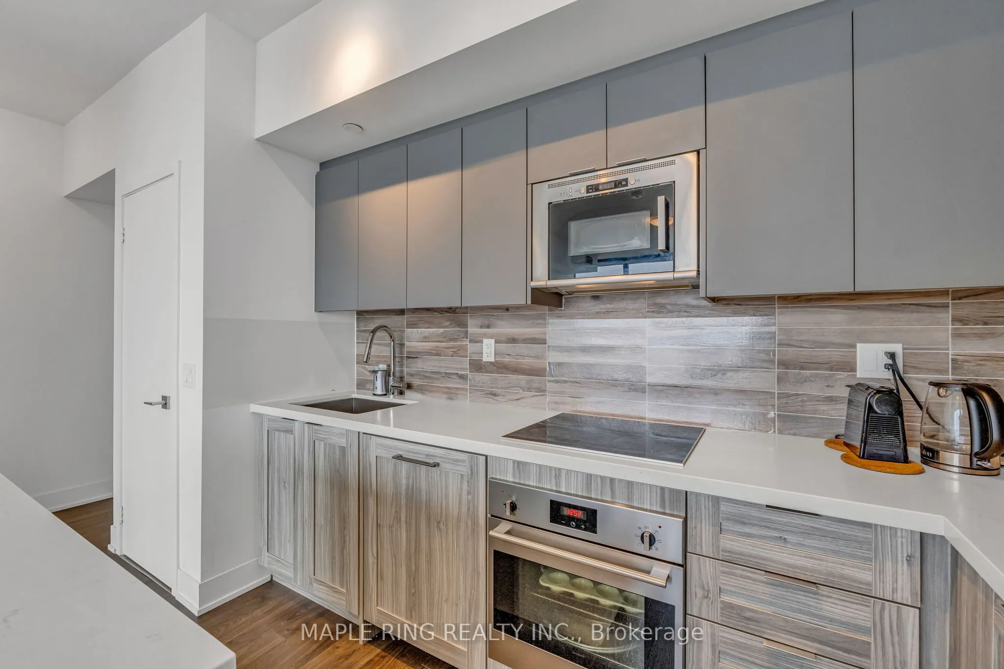 2916 Highway 7 Road, #1807