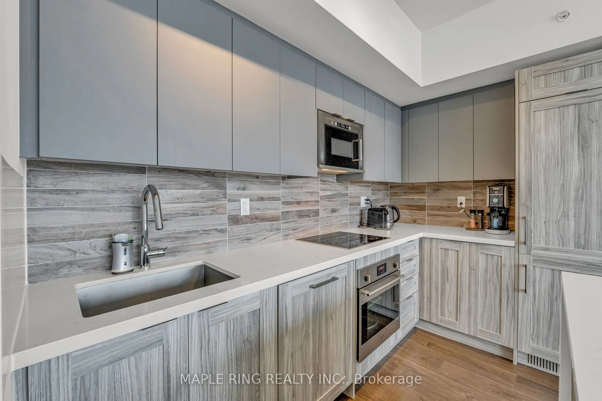2916 Highway 7 Road, #1807