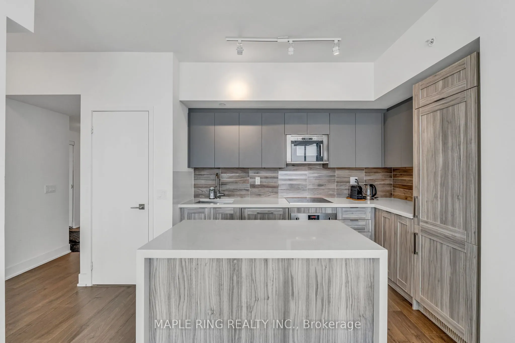 2916 Highway 7 Road, #1807