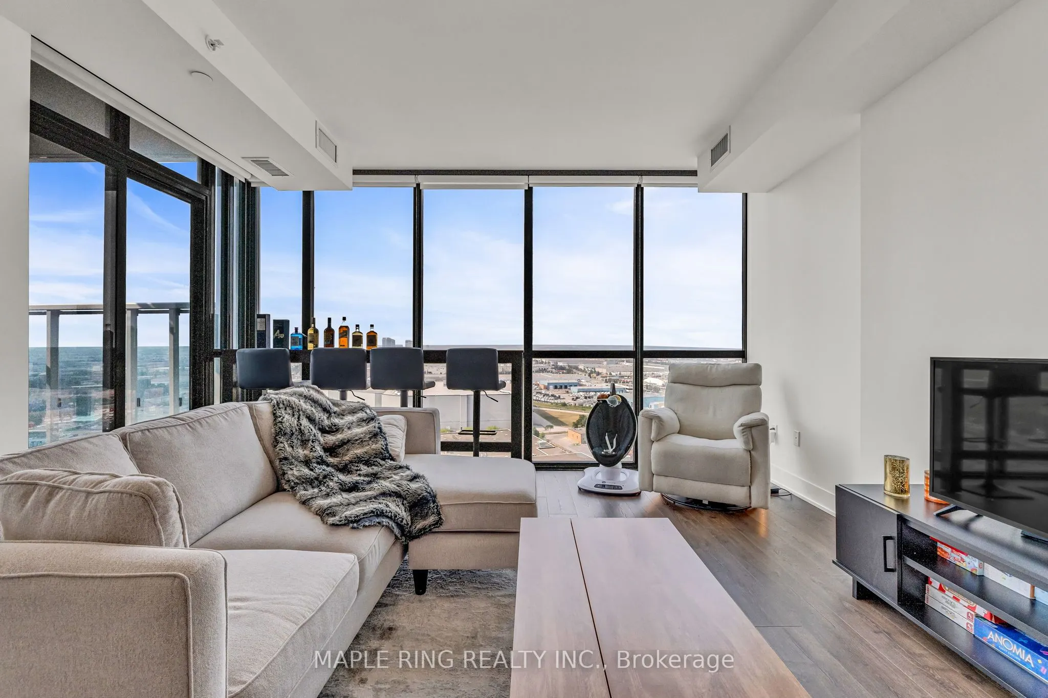 2916 Highway 7 Road, #1807