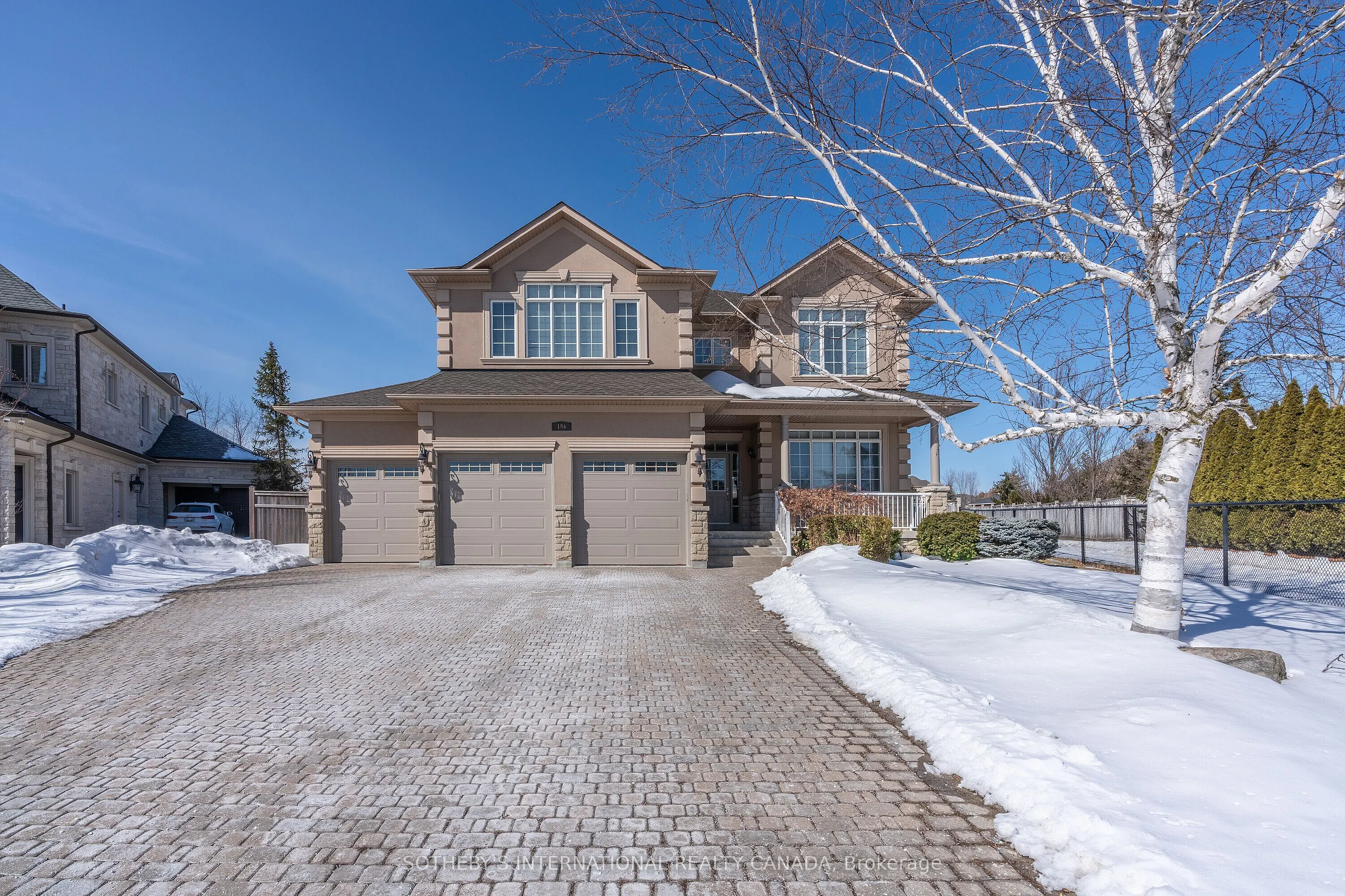186 Weaver Court