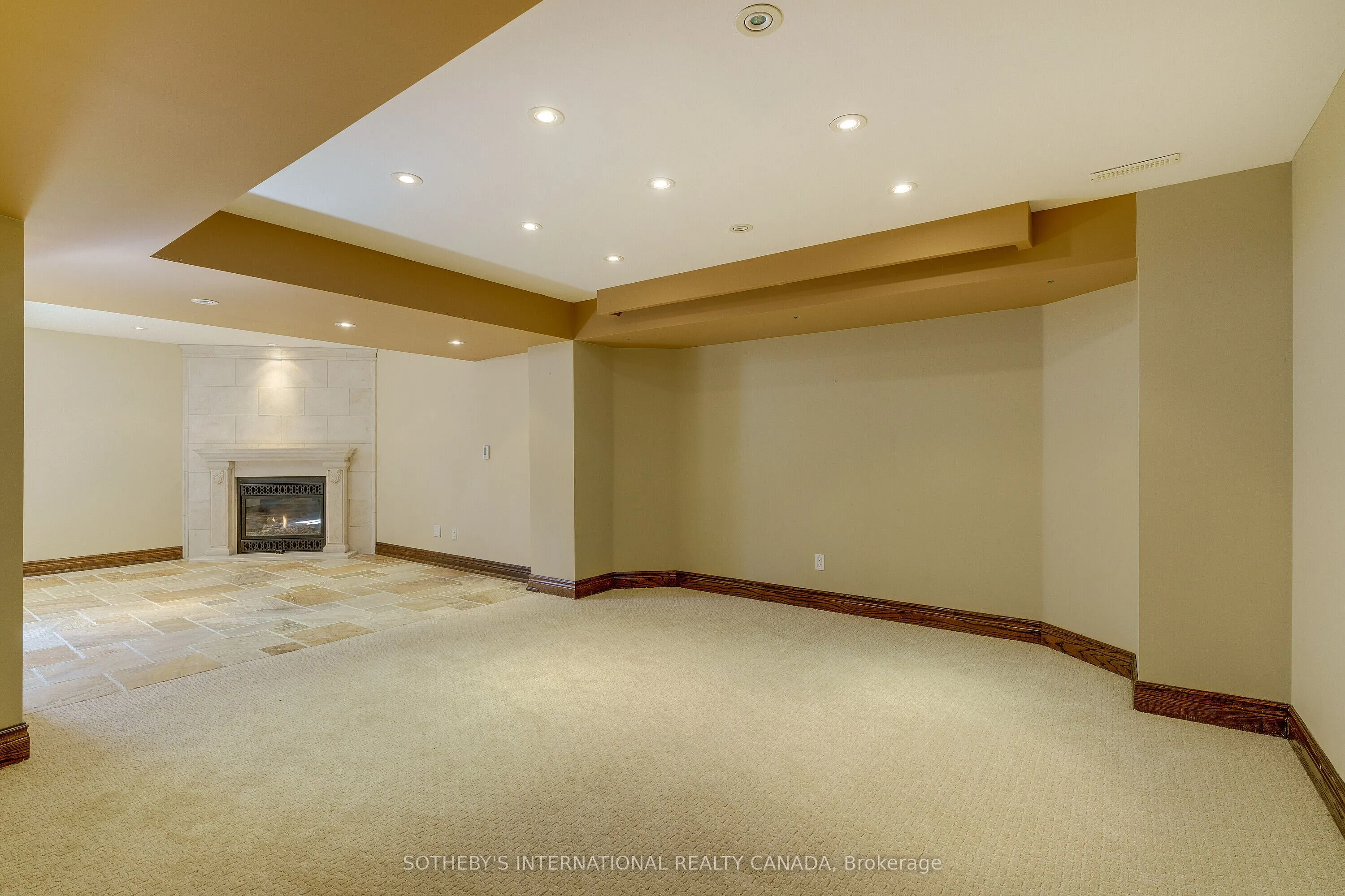 186 Weaver Court