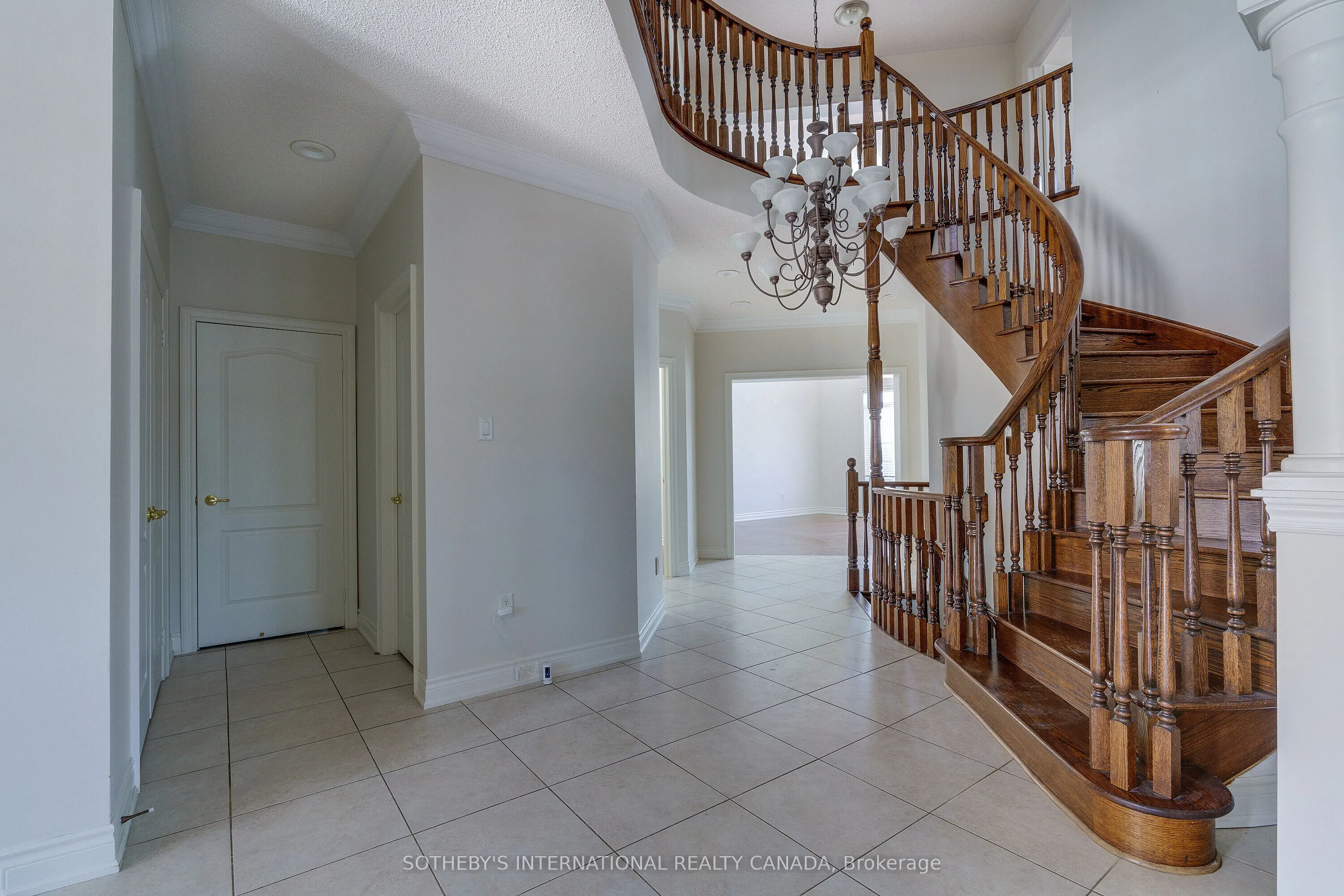 186 Weaver Court
