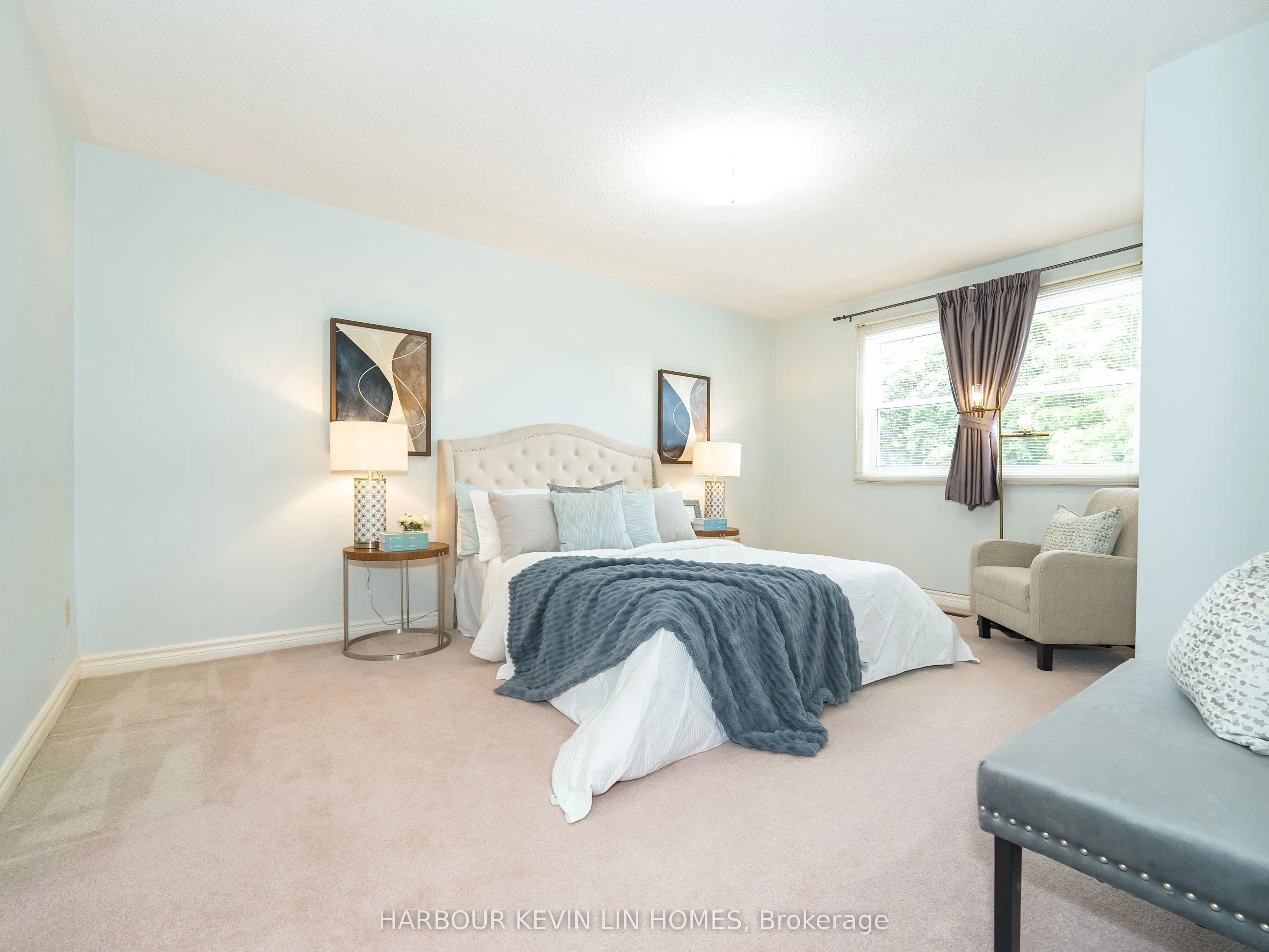35 Lynngrove Crescent