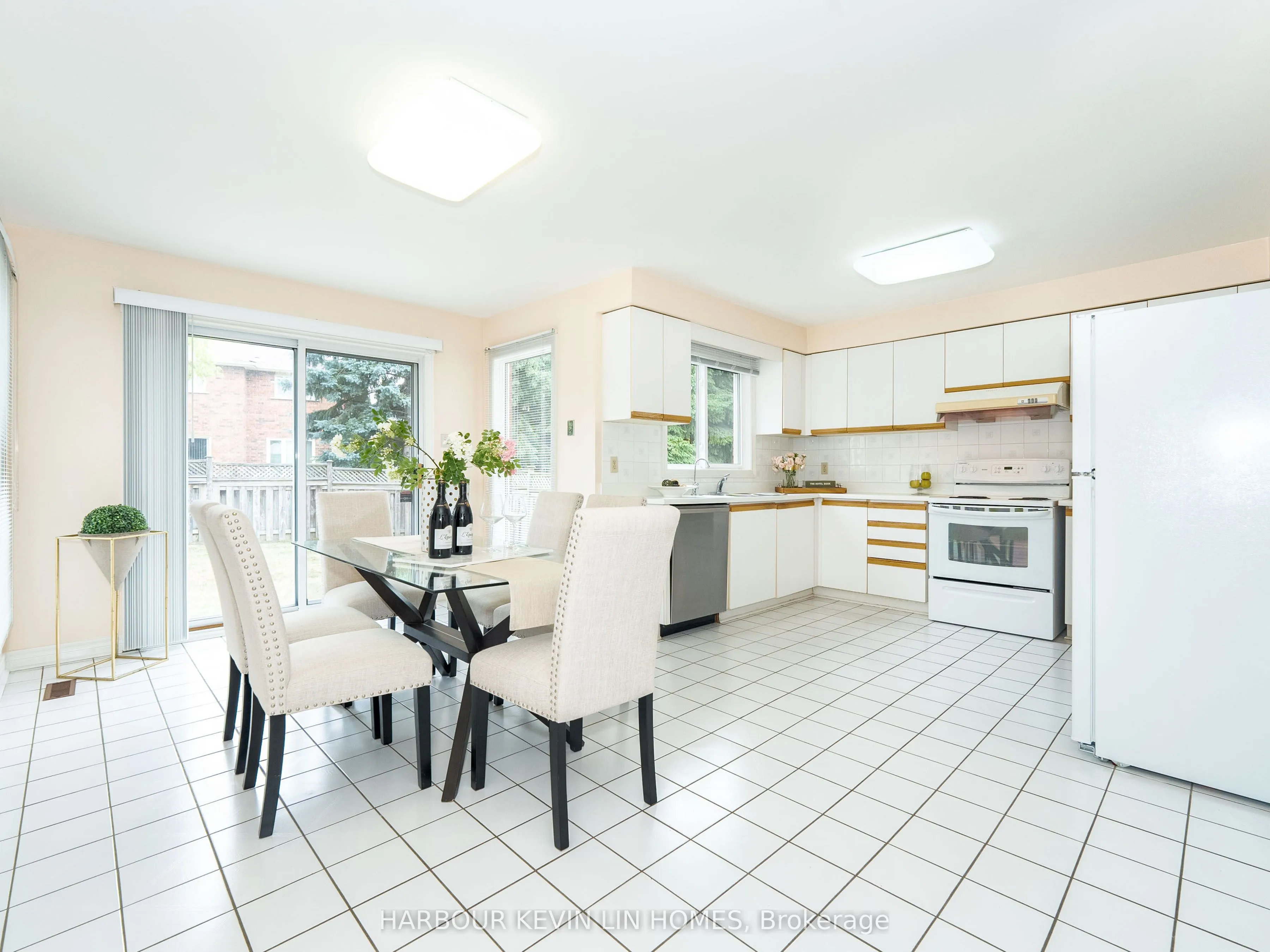 35 Lynngrove Crescent
